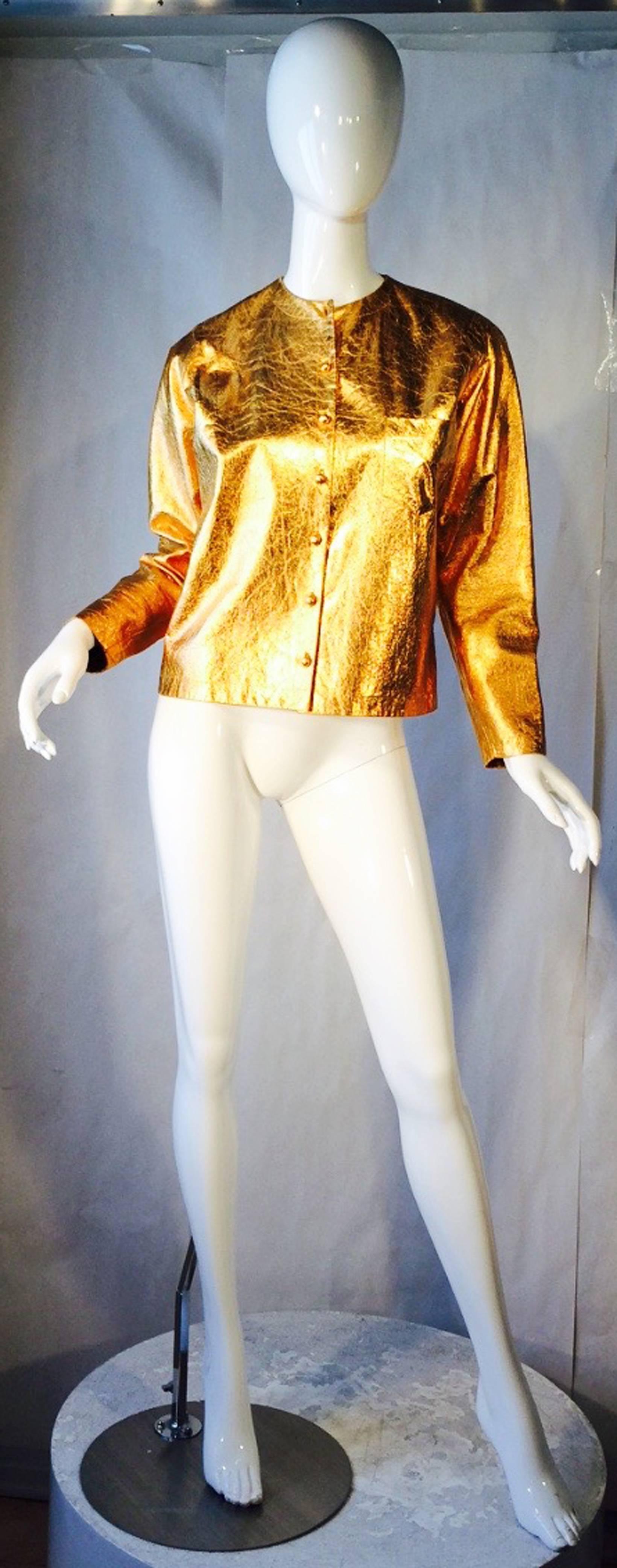 A fine and rare Voris Marker (Voris of California) gilt gold leather jacket. Authentic California designer item features a supple 