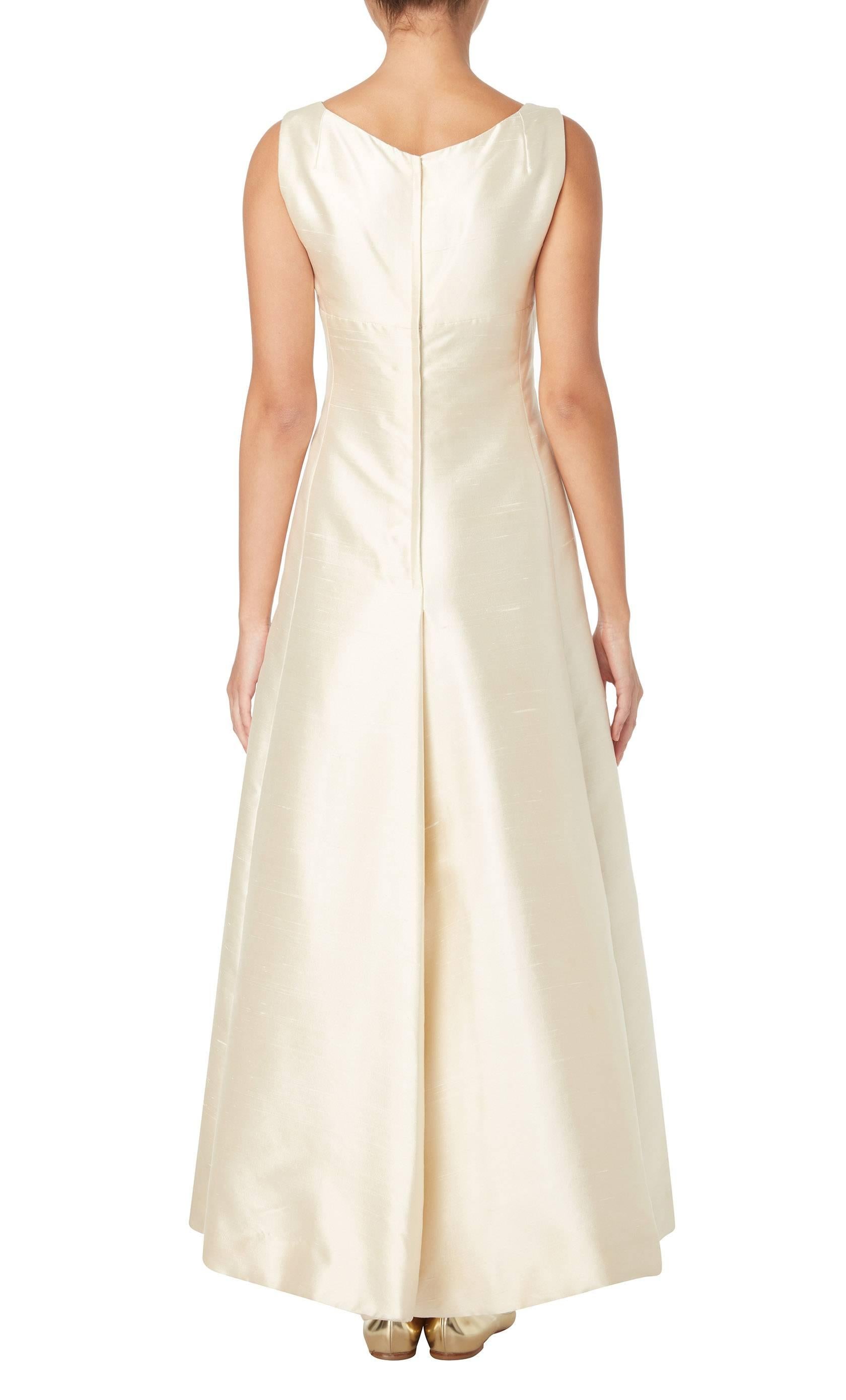 Beige Malcolm Starr ivory silk dress, circa 1965 For Sale