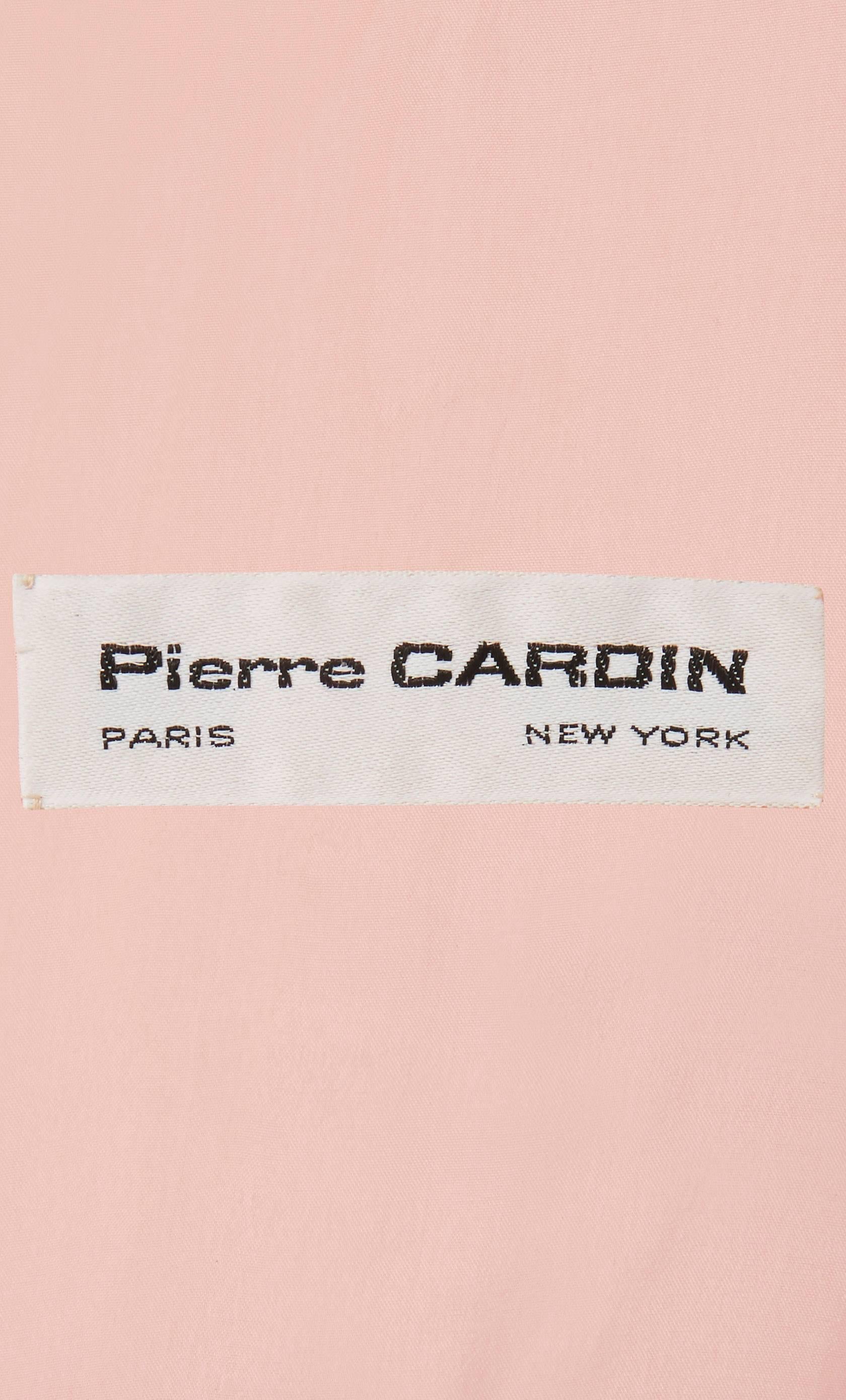 Women's Pierre Cardin haute couture pink dress, Autumn/Winter 1969 For Sale