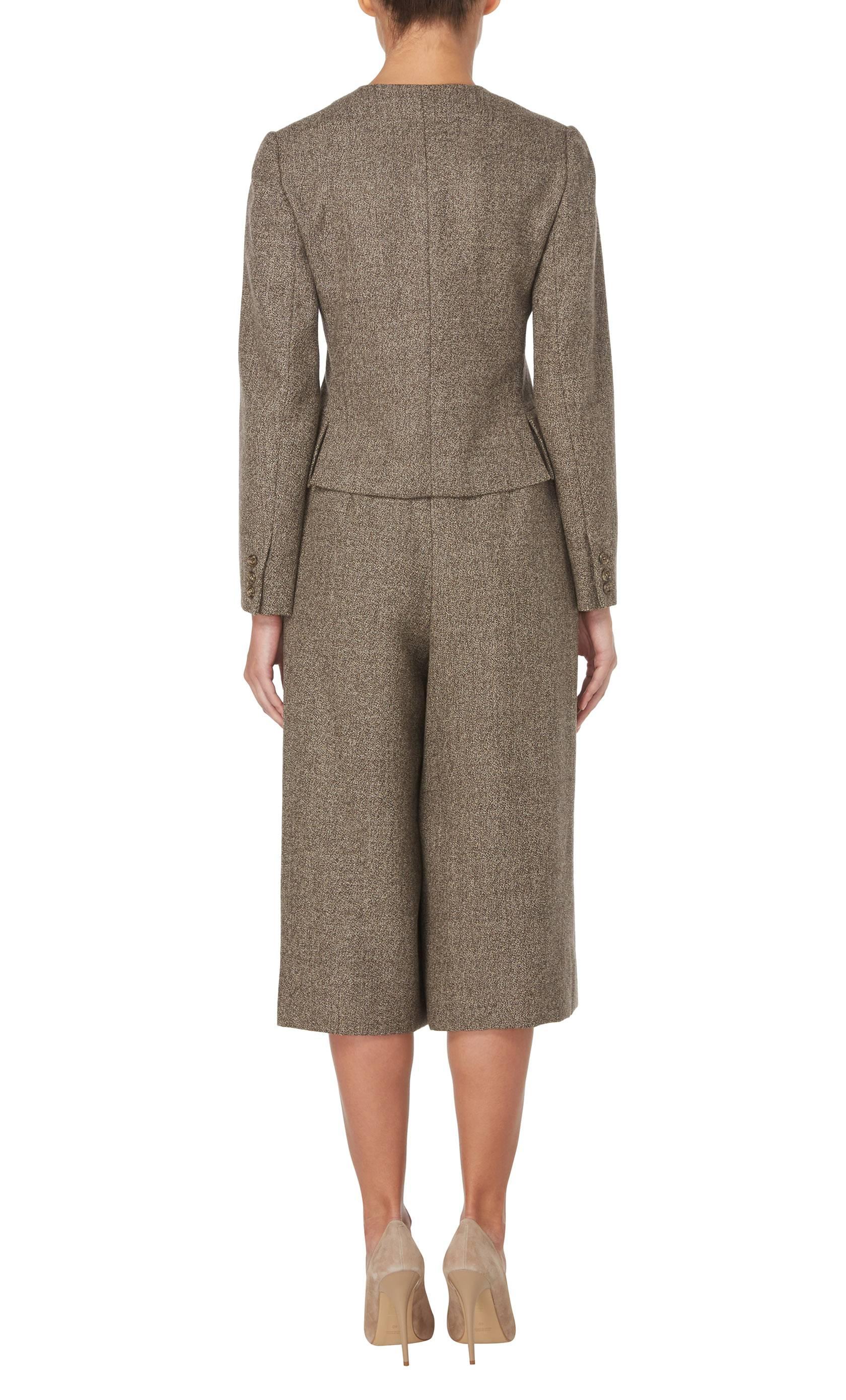 Bill Blass brown tweed culotte suit, circa 1972 In Excellent Condition For Sale In London, GB