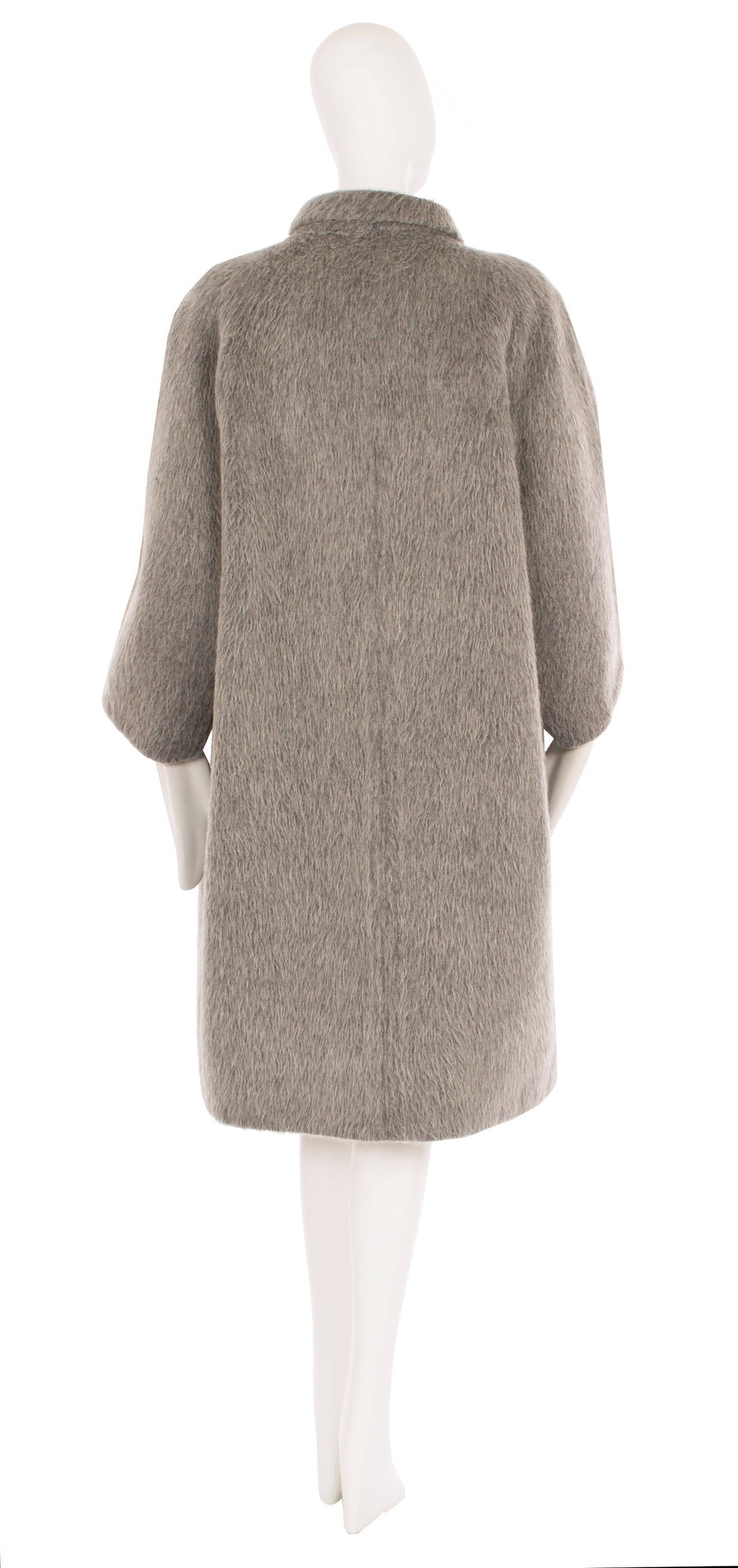 Balenciaga haute couture grey wool coat, Circa 1956 In Excellent Condition For Sale In London, GB
