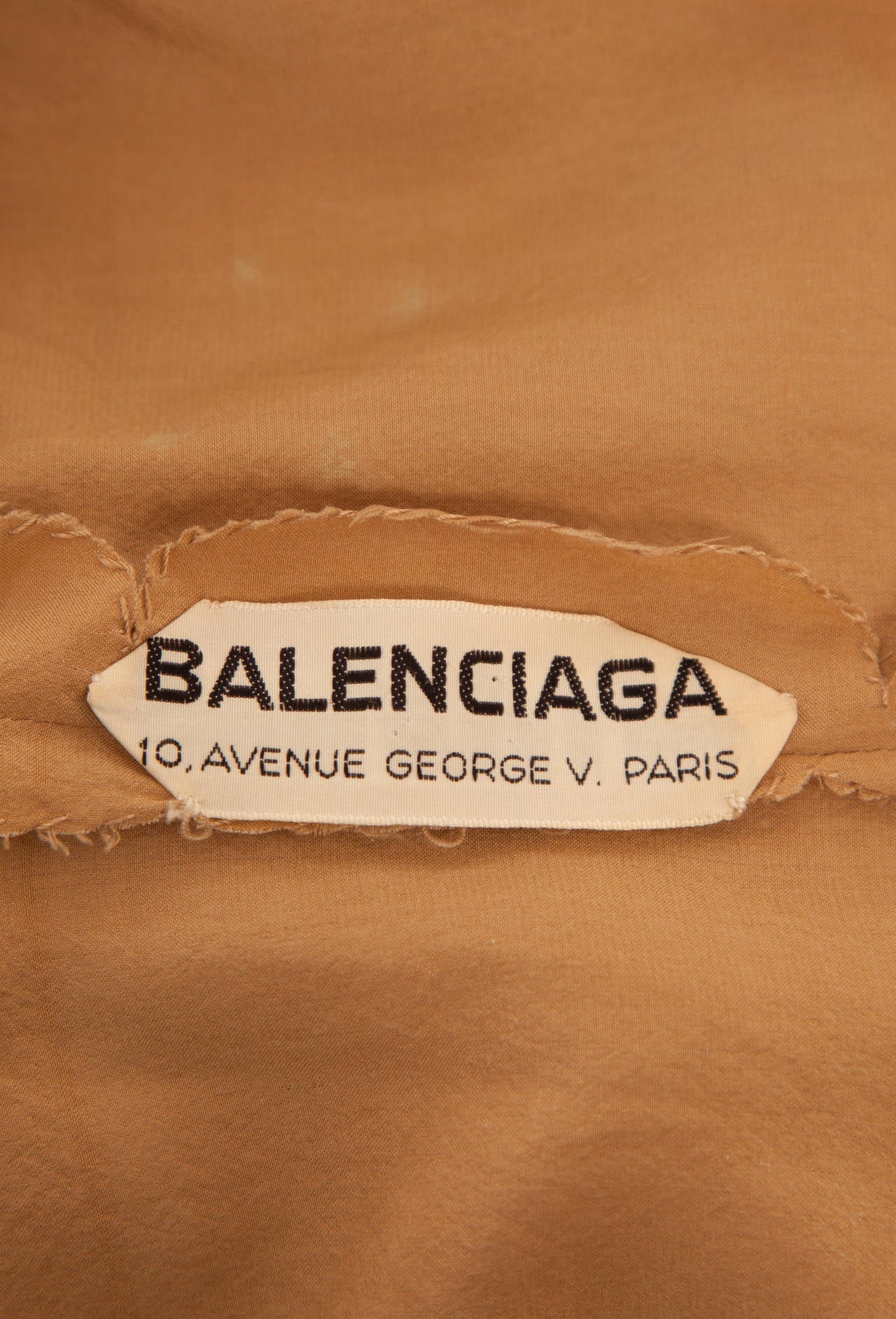 Balenciaga haute couture caramel lace dress, spring summer 1964 For Sale 2