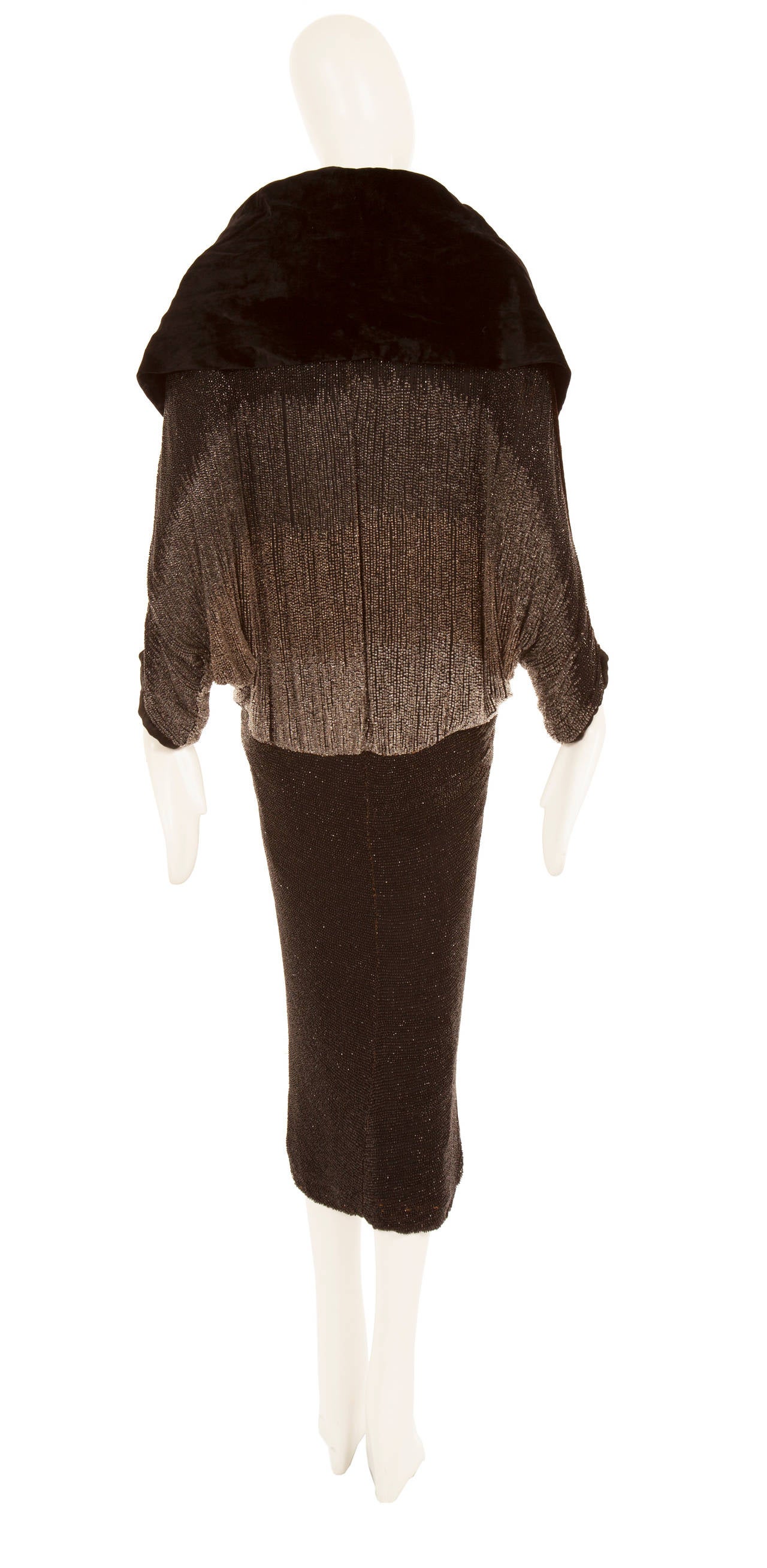 Paul Poiret Haute Couture beaded and  Velvet coat, circa 1927 In Excellent Condition For Sale In London, GB