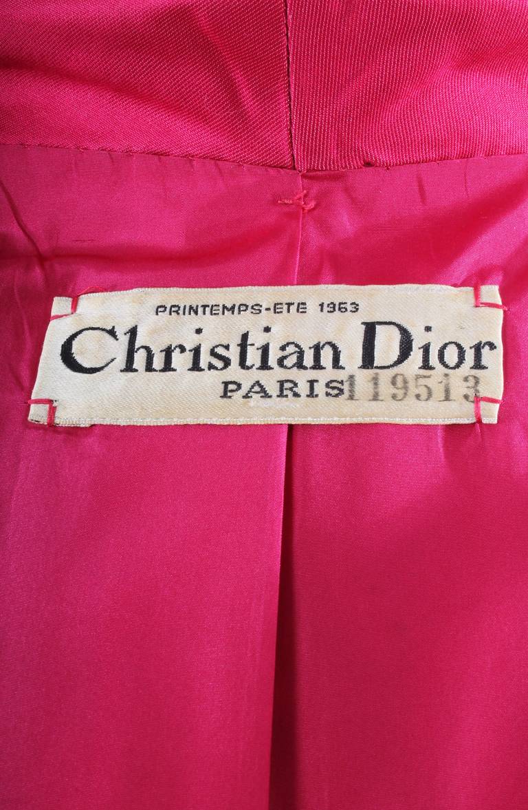 Women's Dior Haute Couture Raspberry Silk Coat, Spring Summer 1963 For Sale