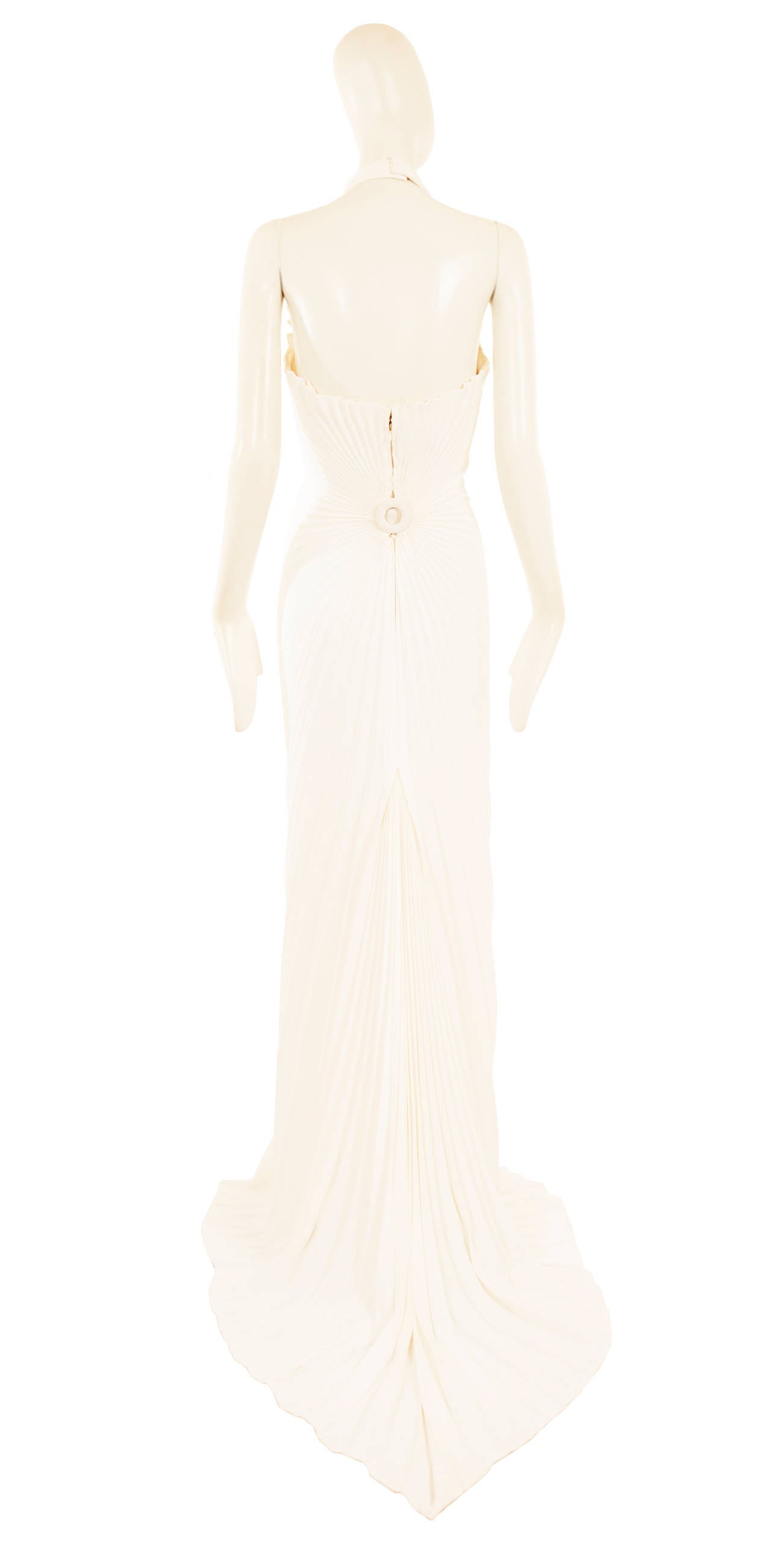 Thierry Mugler ivory pleated gown, circa 1992 In Excellent Condition For Sale In London, GB