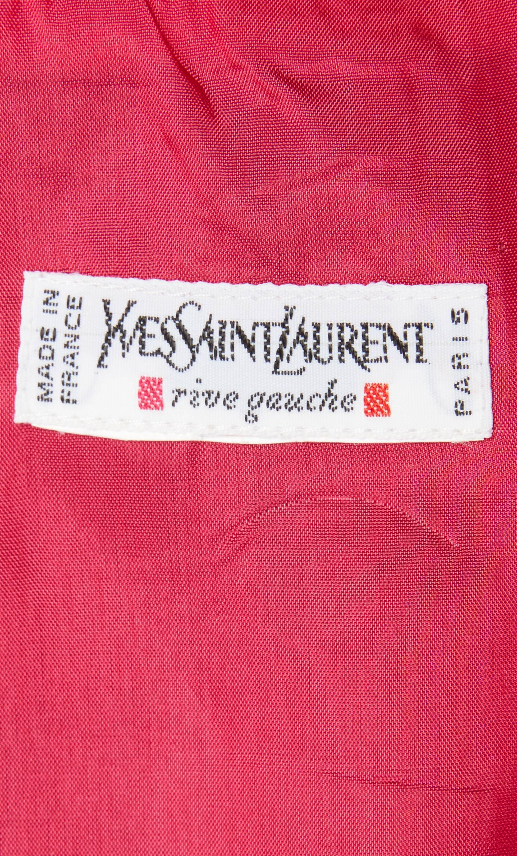 Women's Yves Saint Laurent pink paisley skirt, circa 1978 For Sale