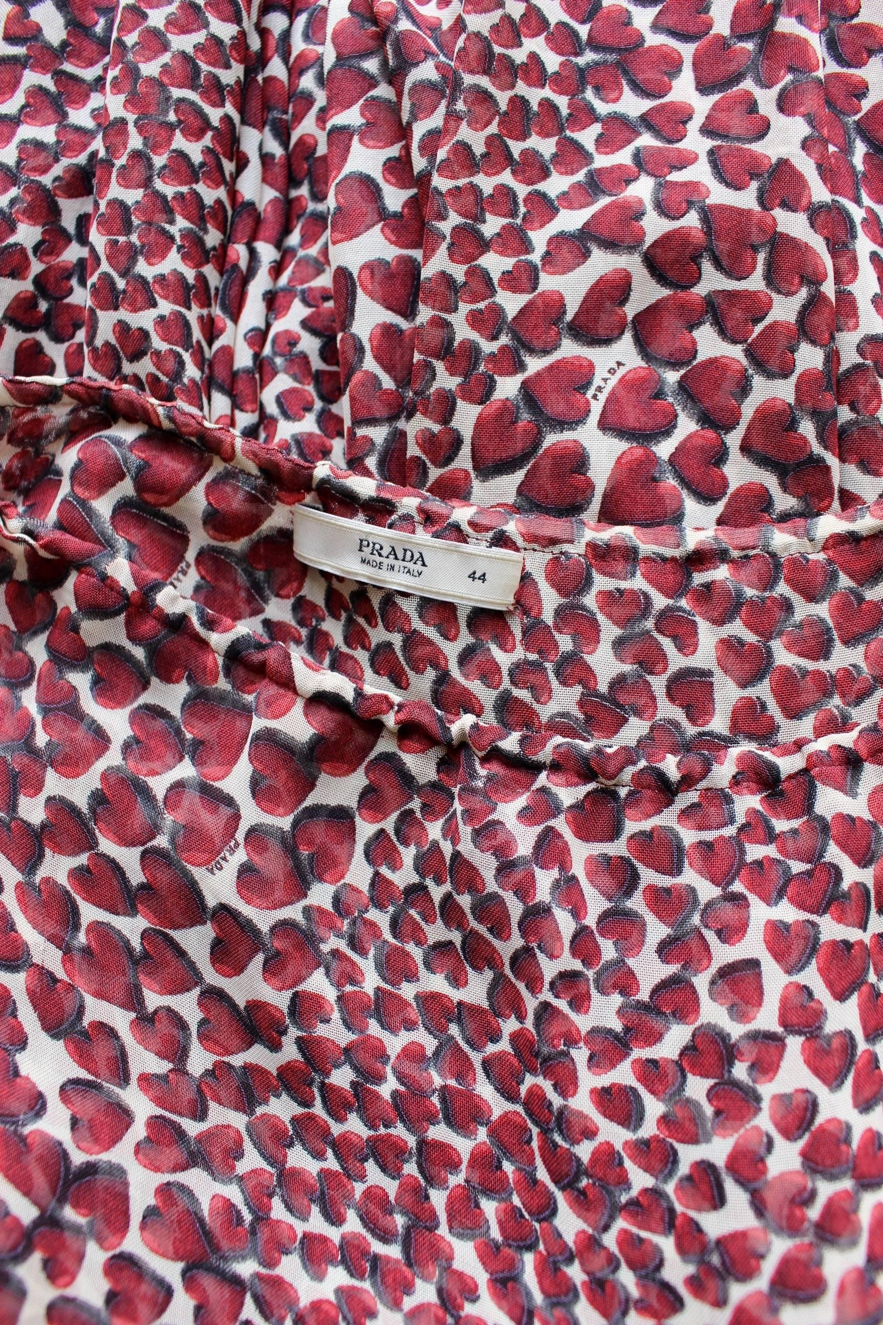 S/S 2000 Iconic Prada Heart Print Silk Skirt Rare and Collectable 5