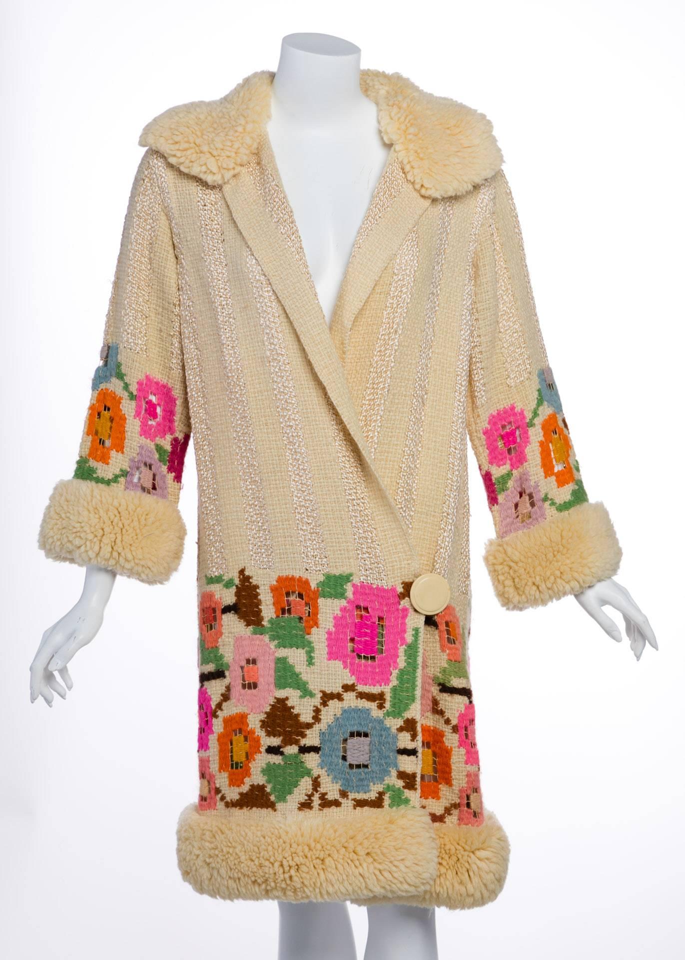 Beige French Art Deco Couture Ivory Wool and  Silk Floral Flapper Coat, 1920s 