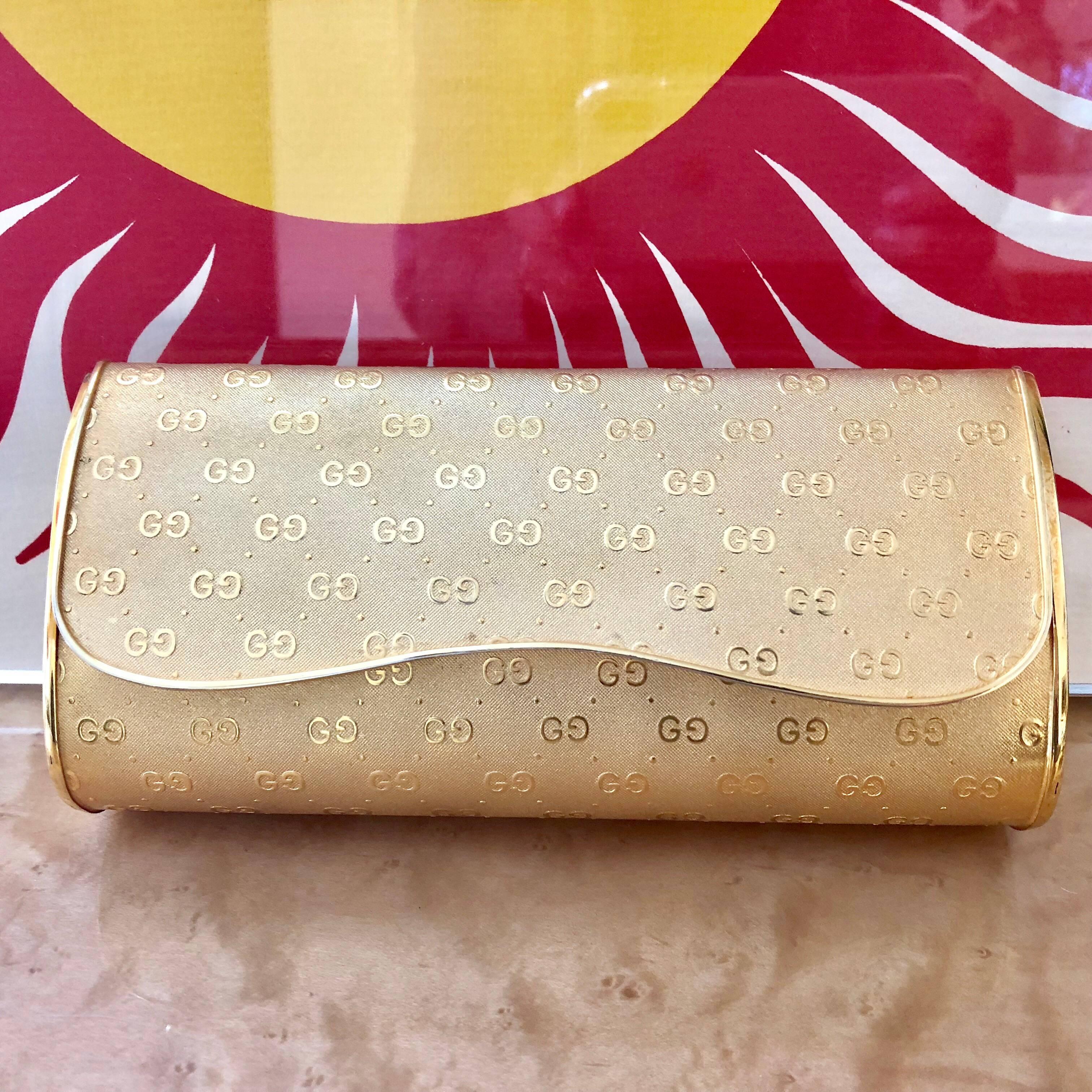 Gucci Gold Metal Logo Hard Shell Clutch Minaudière Bag,  1970s  In Excellent Condition In Boca Raton, FL