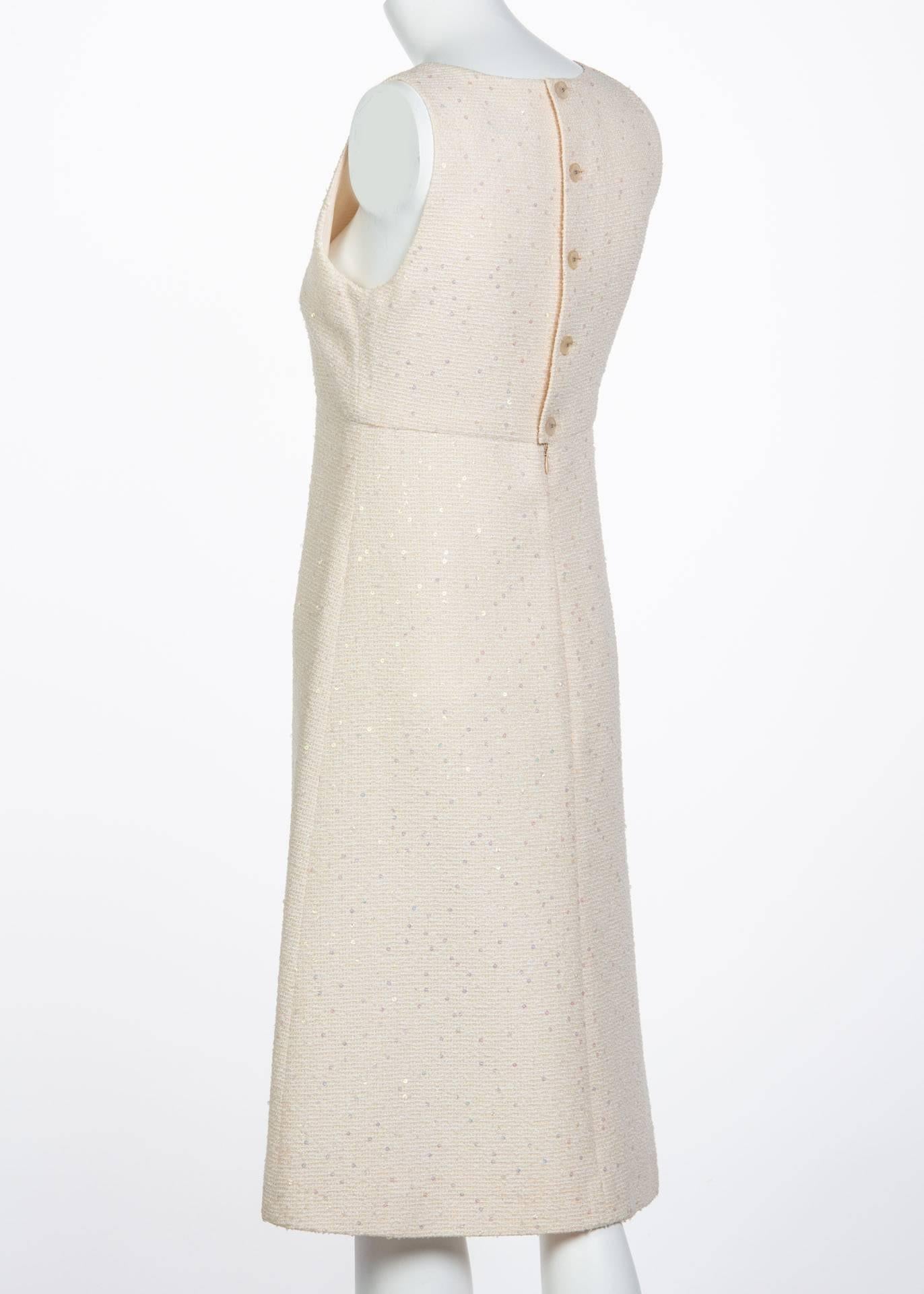 Chanel Sequence Boucle Pale Pink Sleeveless Dress, 2000  In Excellent Condition In Boca Raton, FL