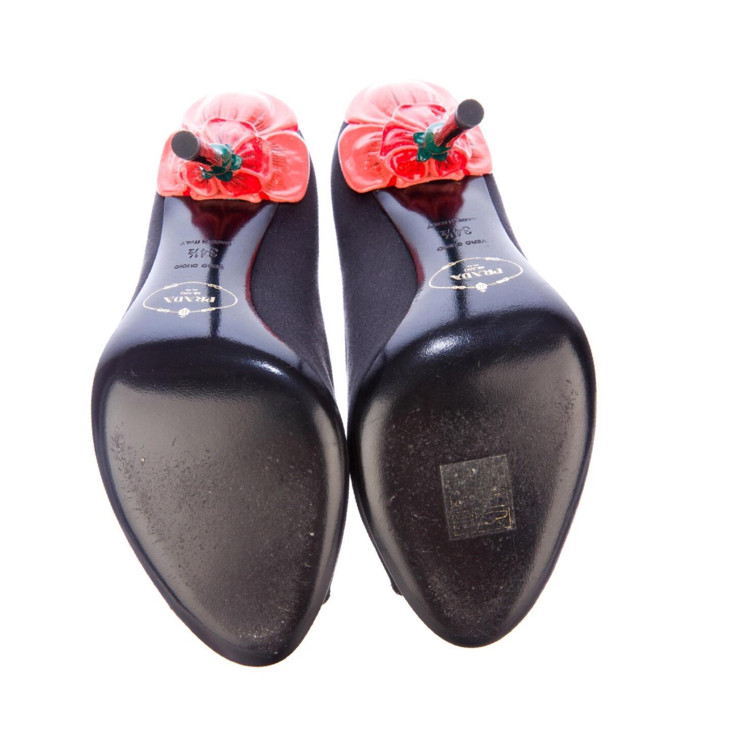 Prada Fairy Collection Black Satin Peep Toe Sculpted Flower Heel Shoes 34.5 In Excellent Condition In Boca Raton, FL