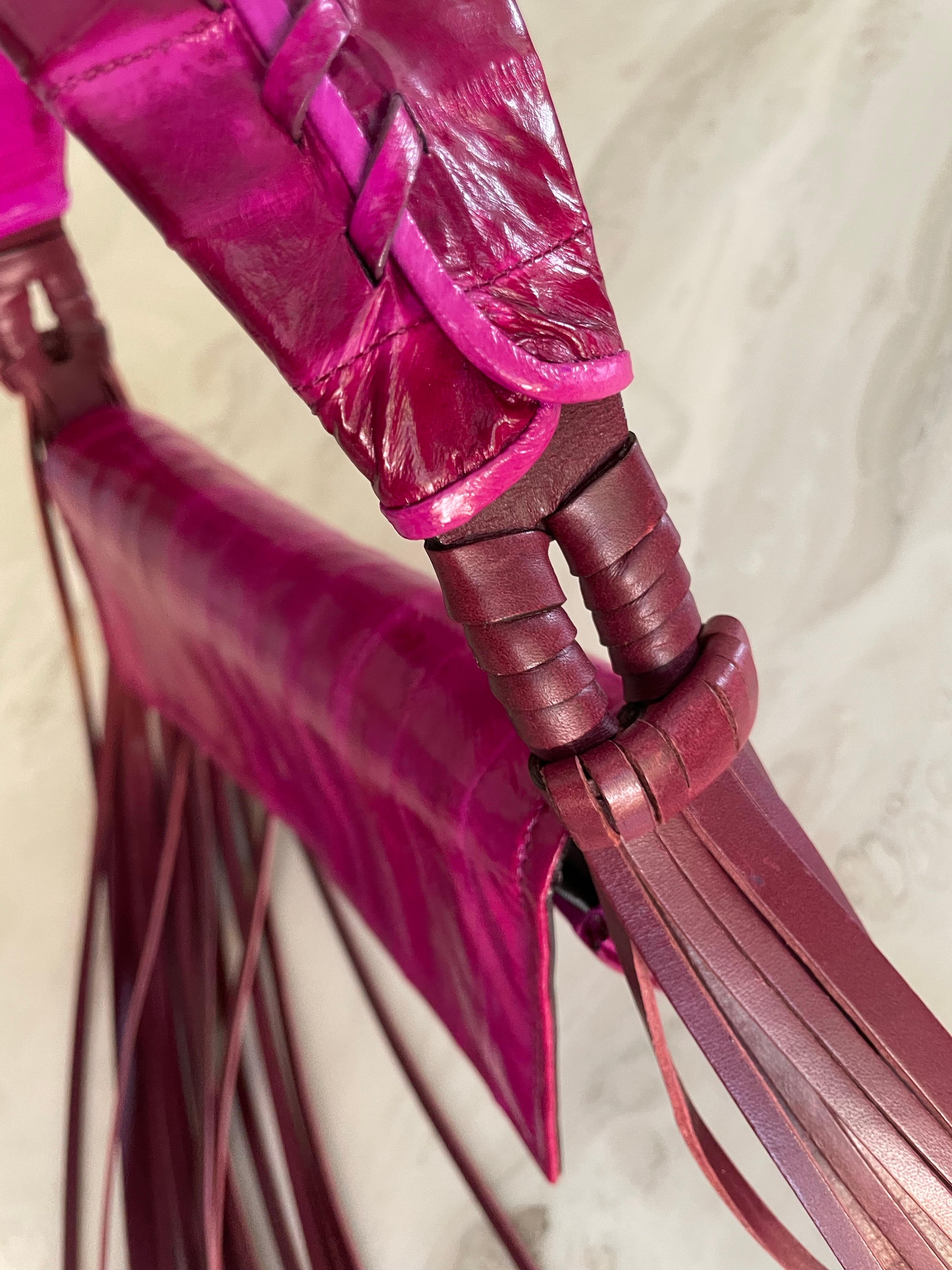 Givenchy Umhängetasche aus elfenbeinfarbenem Aalleder mit Fransen, 2009 im Angebot 4