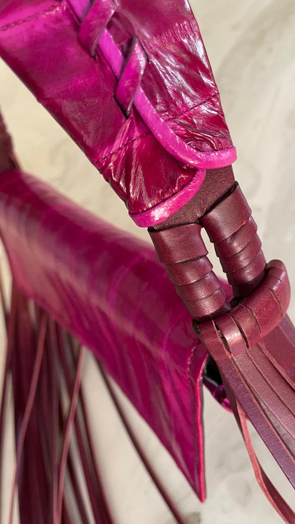 Givenchy Umhängetasche aus elfenbeinfarbenem Aalleder mit Fransen, 2009 im Angebot 7