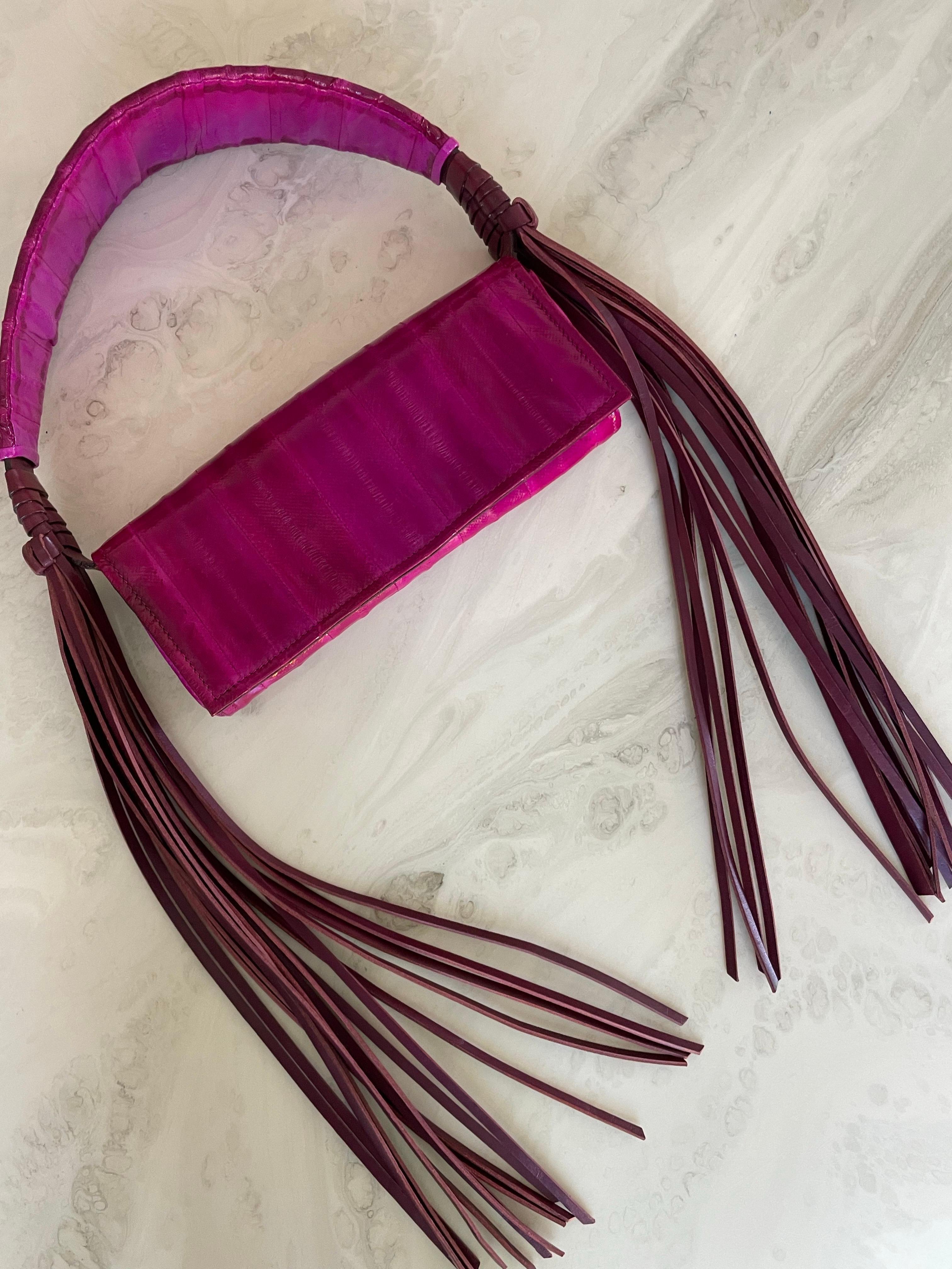 Givenchy Umhängetasche aus elfenbeinfarbenem Aalleder mit Fransen, 2009 im Angebot 6