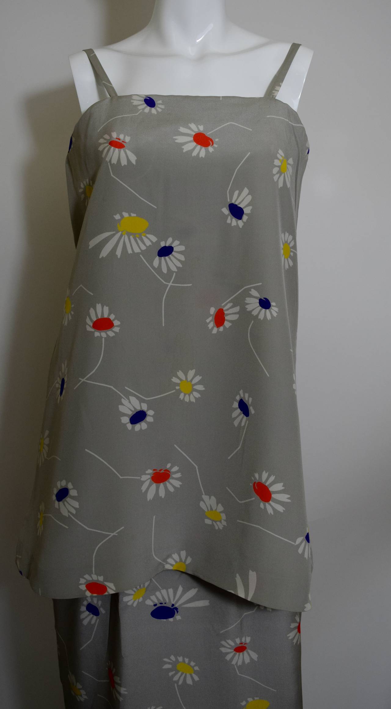 Vintage  Floral Gown In Excellent Condition In Boca Raton, FL