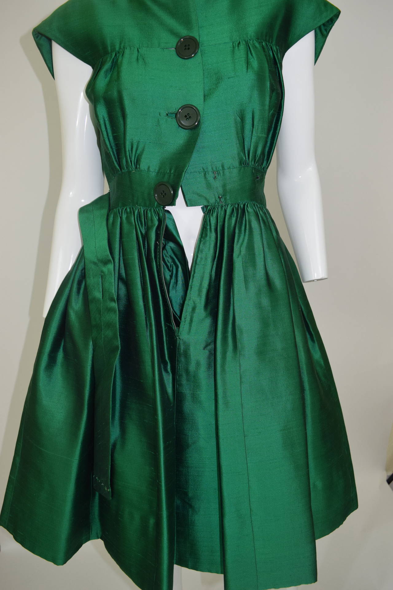 1950's Henri Bendel Gorgeous  Emerald Green Silk Party Dress In Excellent Condition In Boca Raton, FL