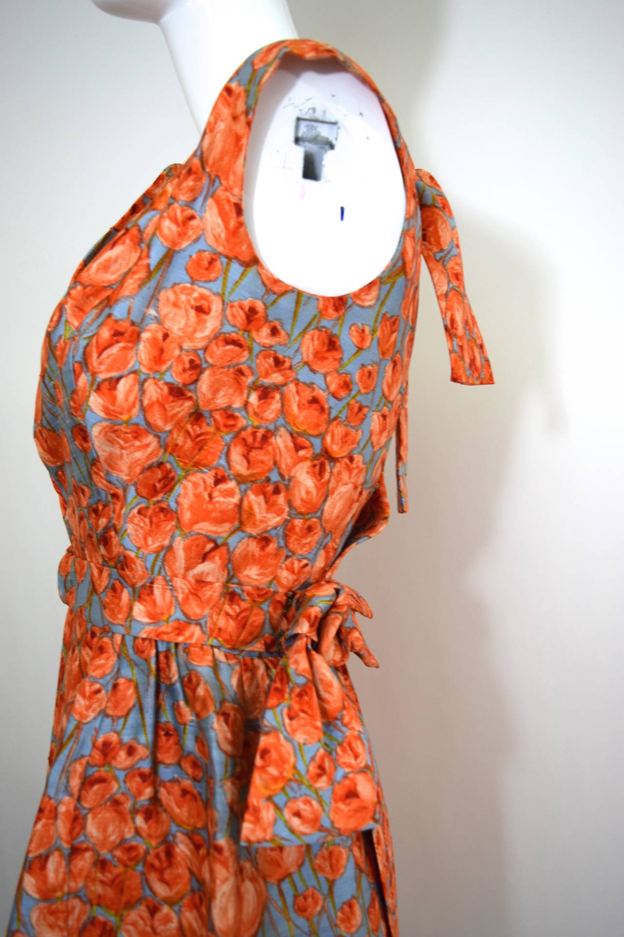 1950s Hattie Carnegie bow detail & floral print silk dress In Excellent Condition In Boca Raton, FL
