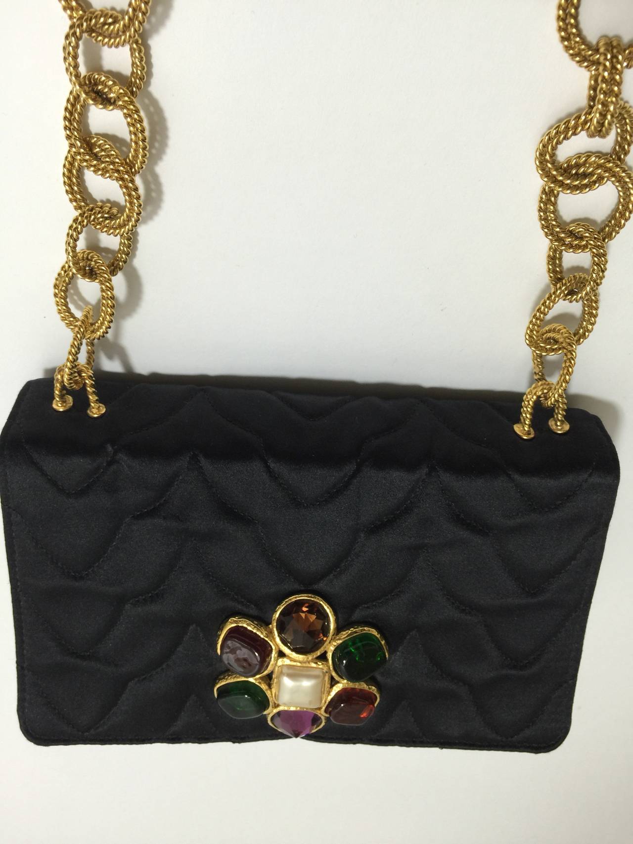 Women's Rare Vintage Chanel Gripoix & Gold Chain Satin Evening Bag / Purse
