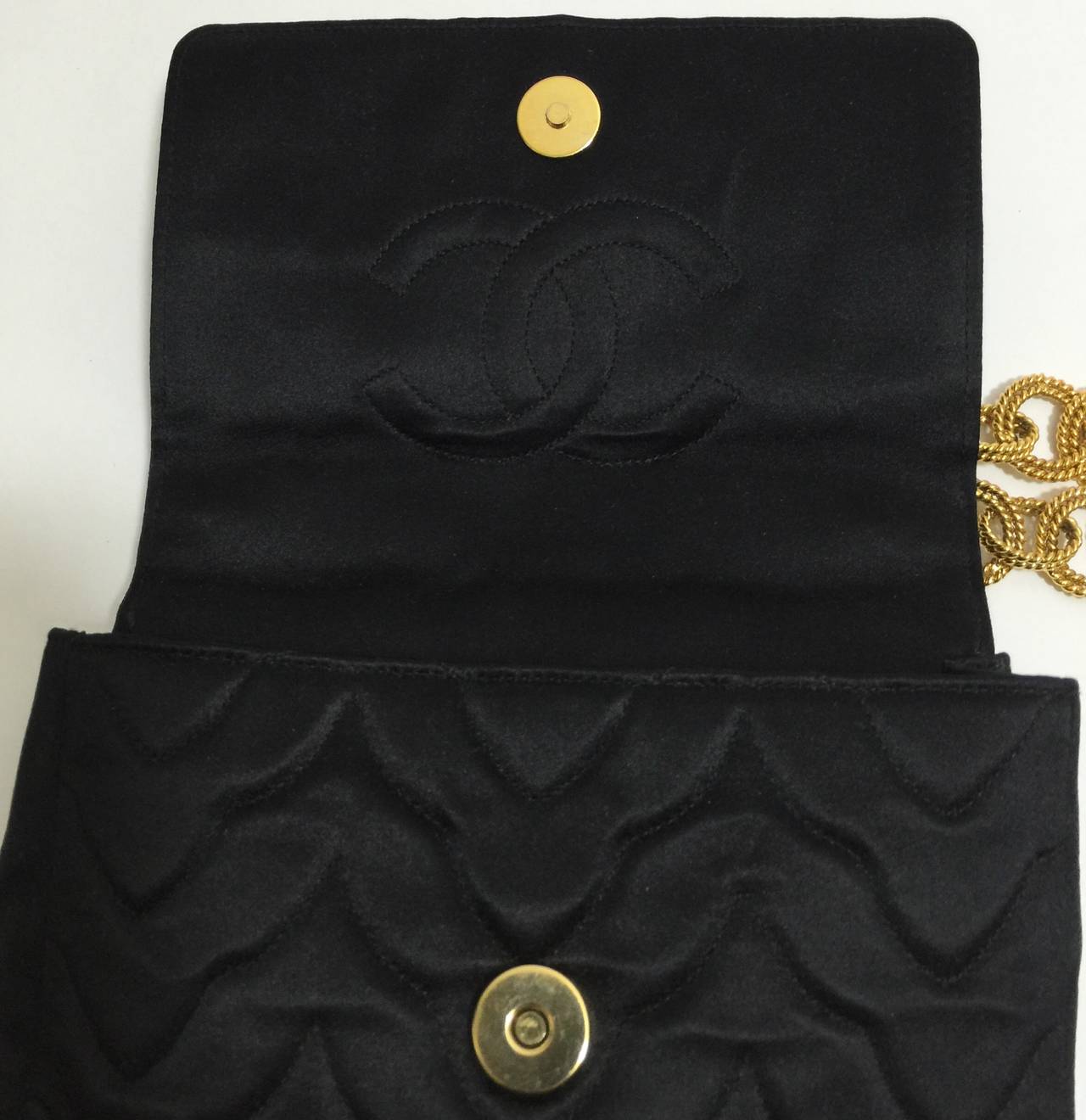 Rare Vintage Chanel Gripoix & Gold Chain Satin Evening Bag / Purse 2