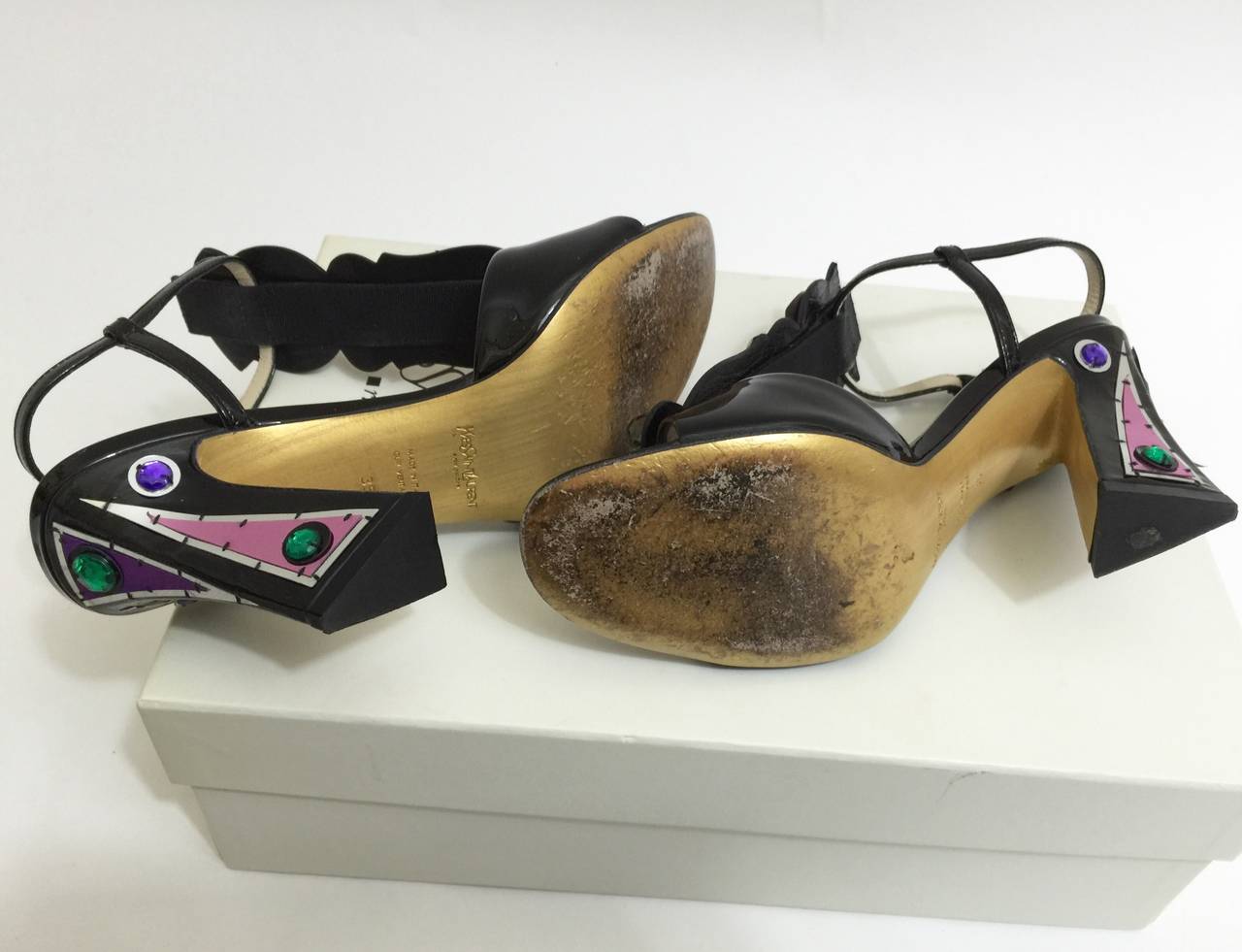 Yves Saint Laurent Patent Leather and Jewel T- Strap Heel Sandals Shoes 5 In Excellent Condition In Boca Raton, FL