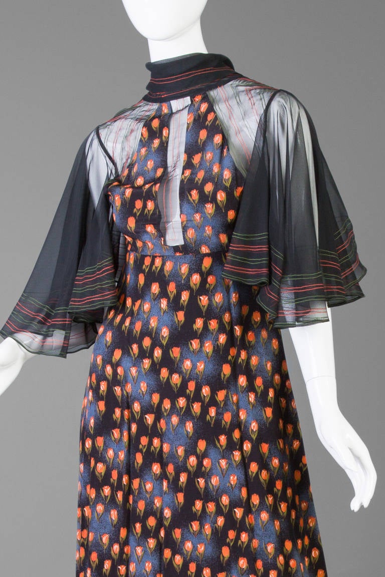 Women's Jean Varon 1960s Bell Sleeve Tulip Print Maxi Dress