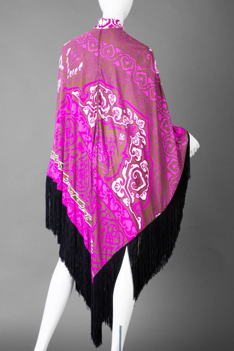 Leonard Paris  Cape In Excellent Condition In Boca Raton, FL