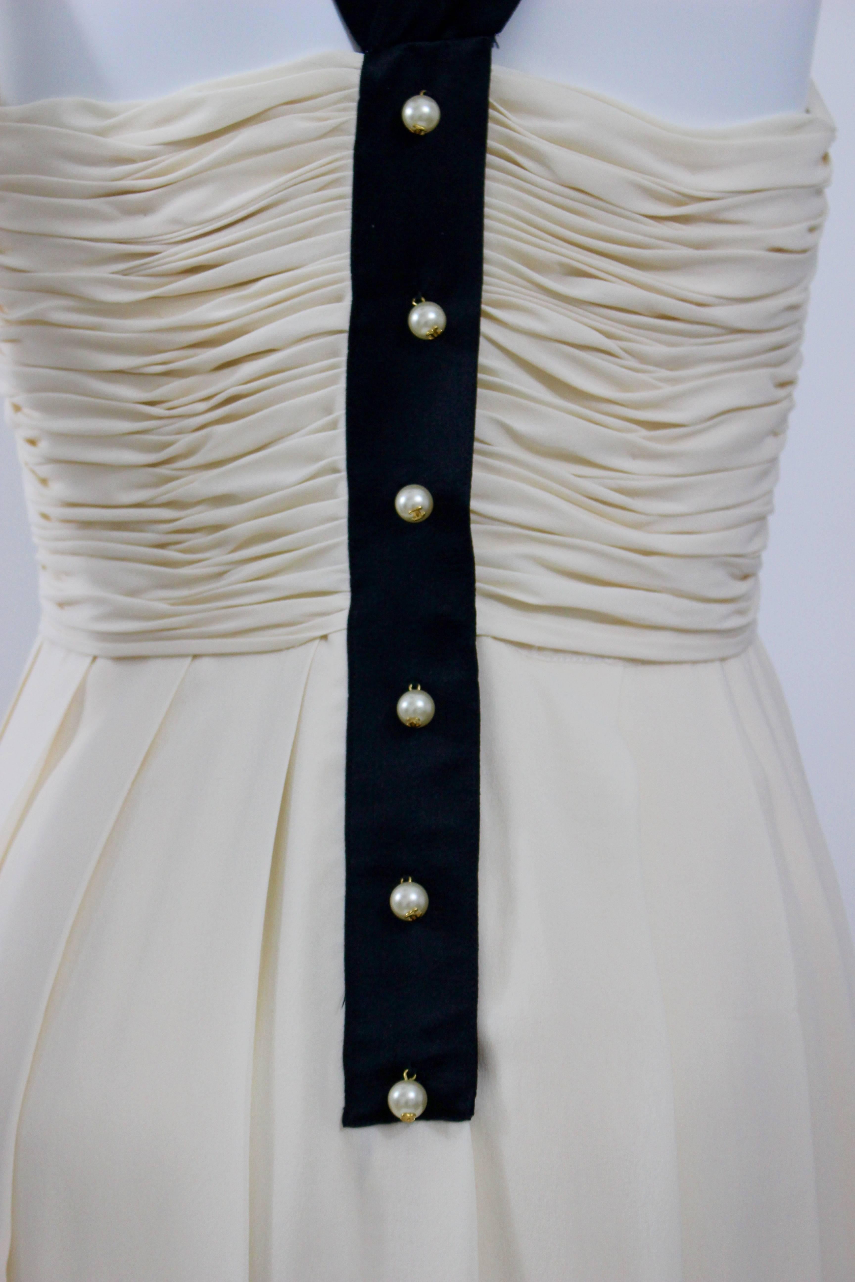1994 Chanel Ivory Silk chiffon  Ruched Bodice and Pearl Button Dress Vintage 4