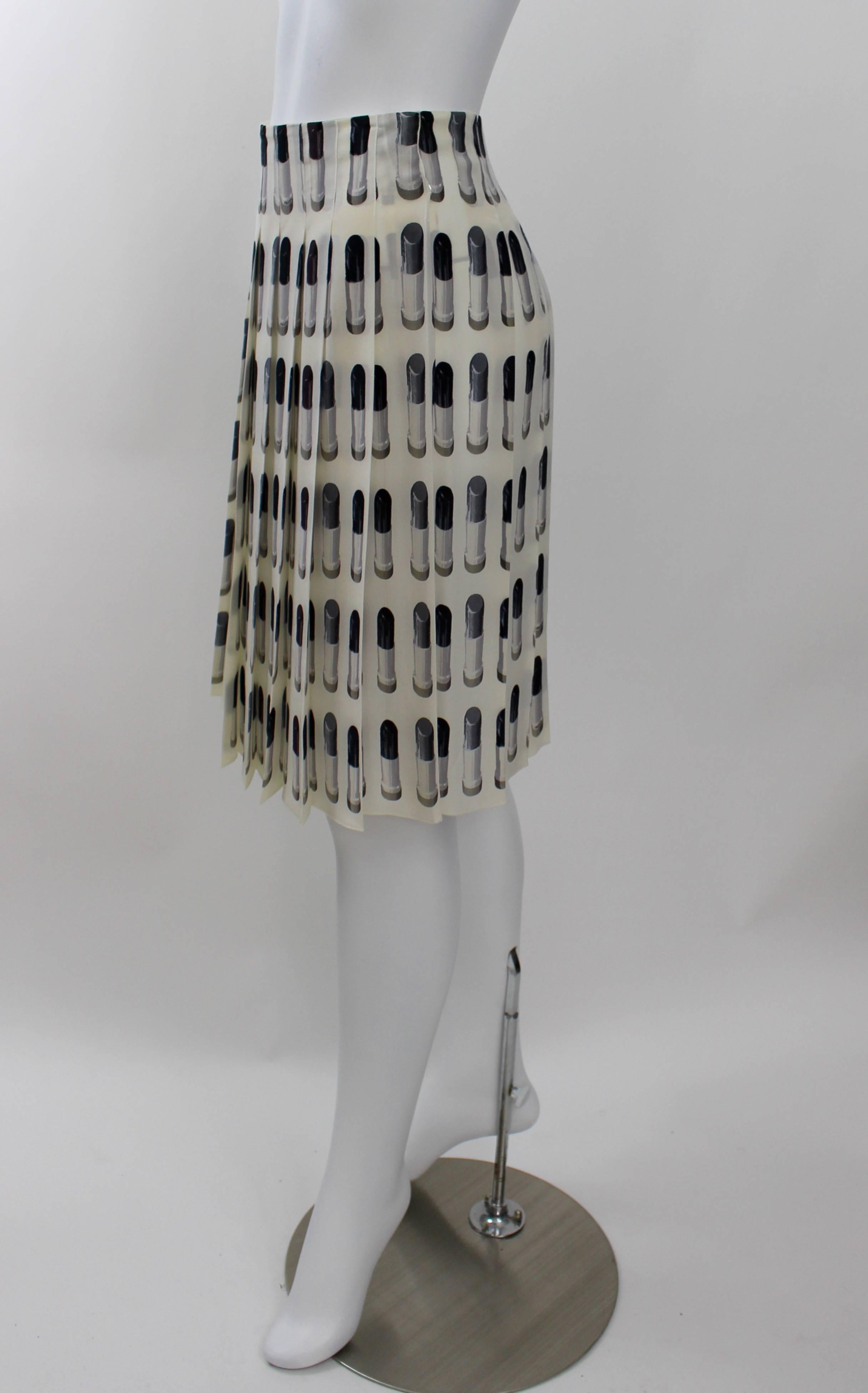 Women's Prada Runway Lipstick Print Skirt Rare & Collectable Spring 2000