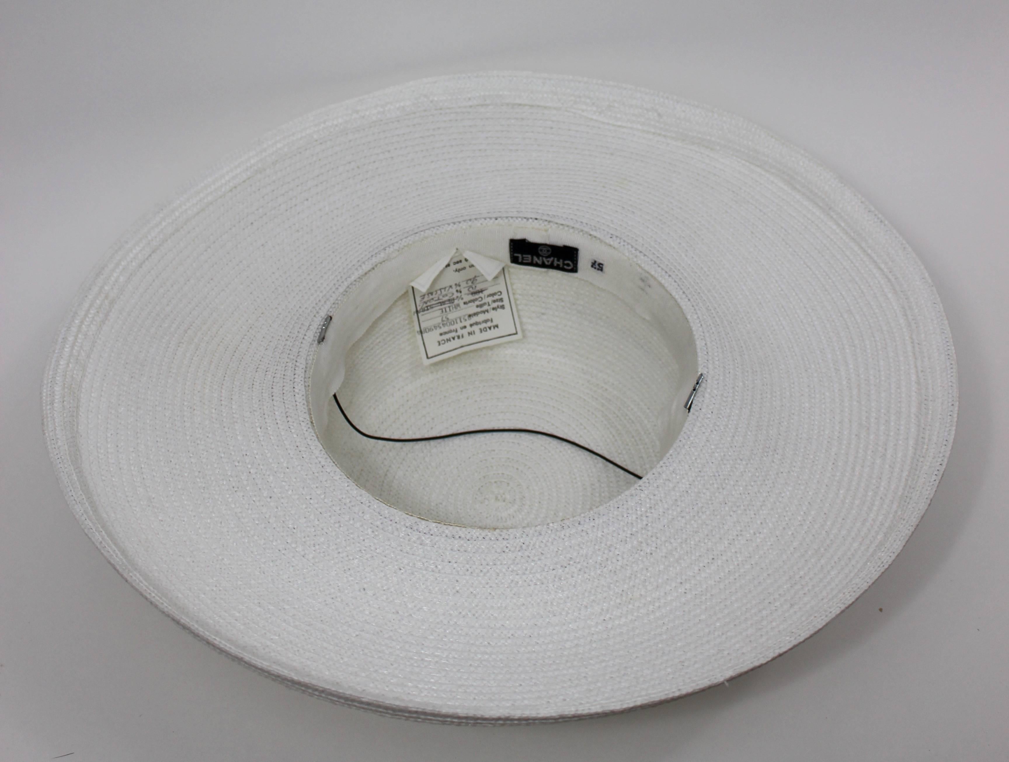 Vintage Chanel White Hat w/ Camellia Flower & Ribbon Trim In Excellent Condition In Boca Raton, FL
