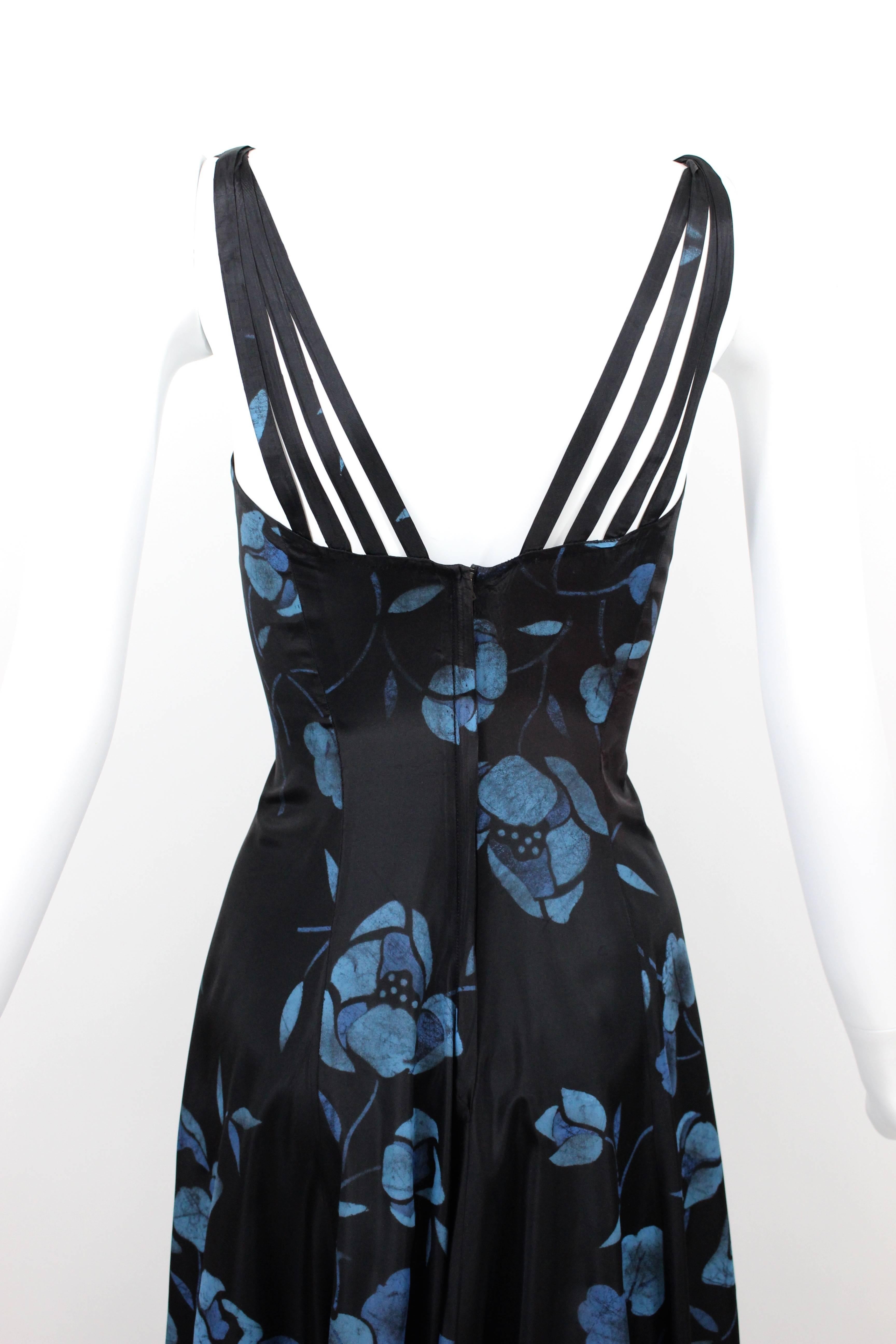 Robe longue sans manches à bretelles en batik imprimé floral noir et bleu (années 1930) en vente 1