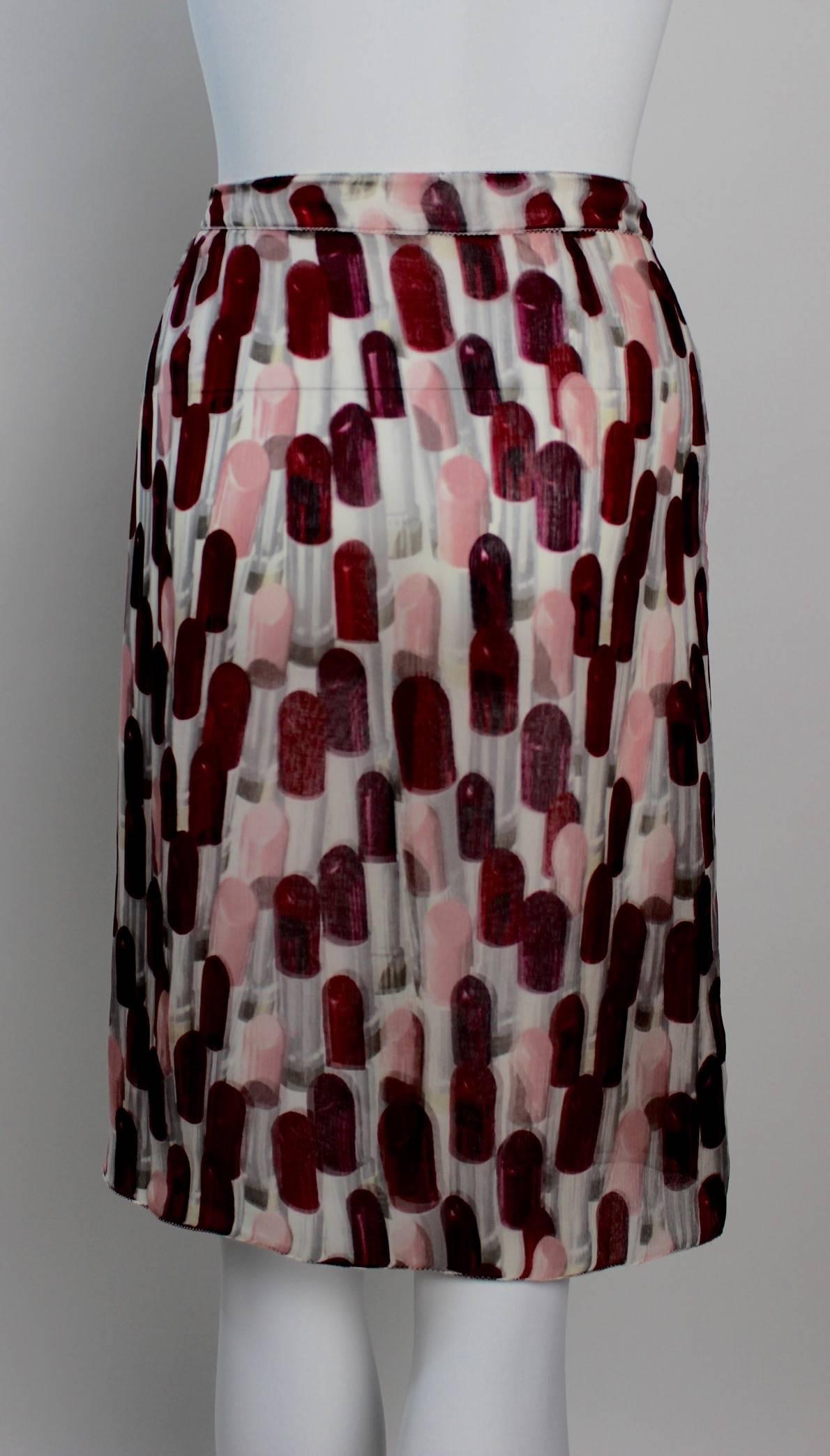 Prada Lipstick Print Silk Wrap Skirt Spring 2000 Runway In Excellent Condition In Boca Raton, FL