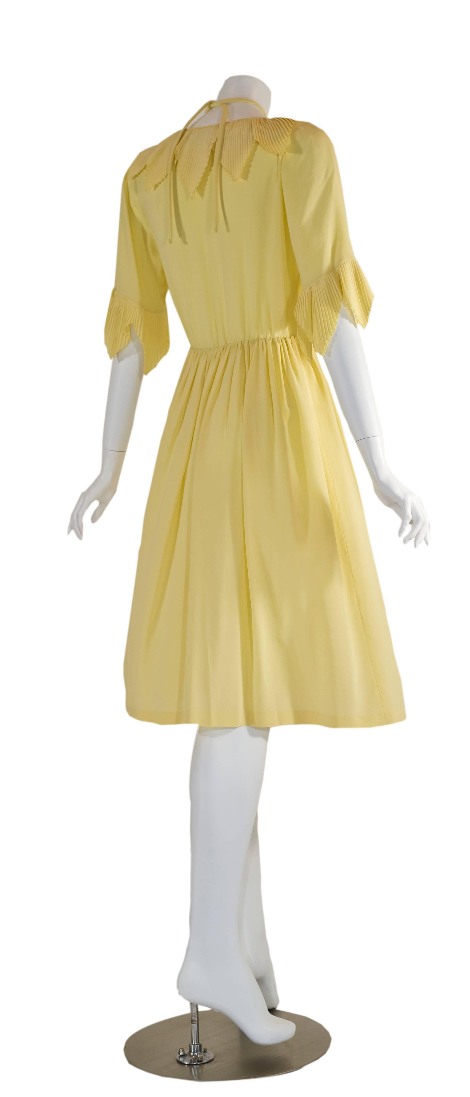 Karl Lagerfeld for Chloé Soft Yellow Silk Accordion Pleat Collar Dress, 1970s In Excellent Condition In Boca Raton, FL