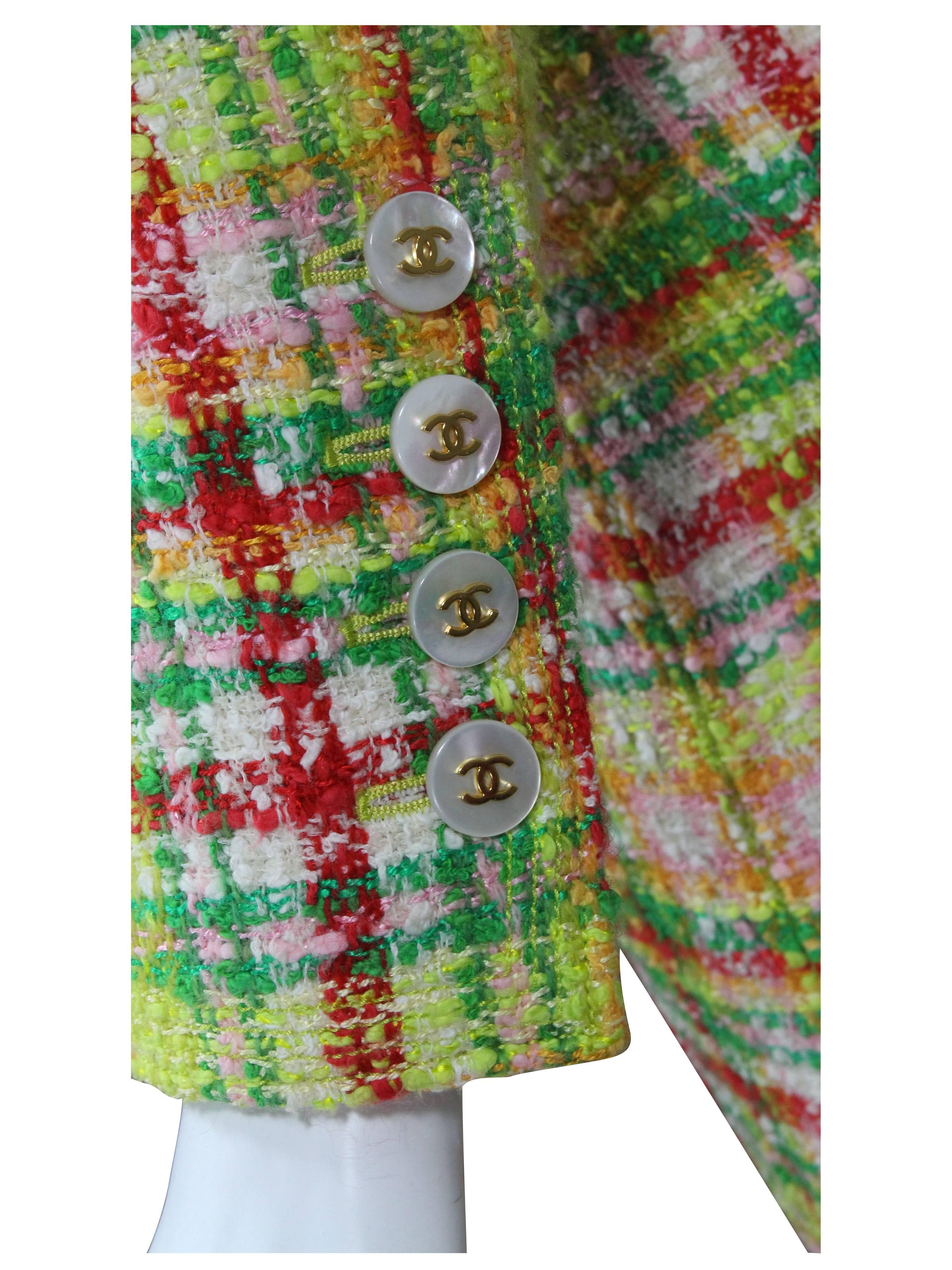 1990s Chanel Green Plaid Boucle Skirt Suit In Excellent Condition In Boca Raton, FL