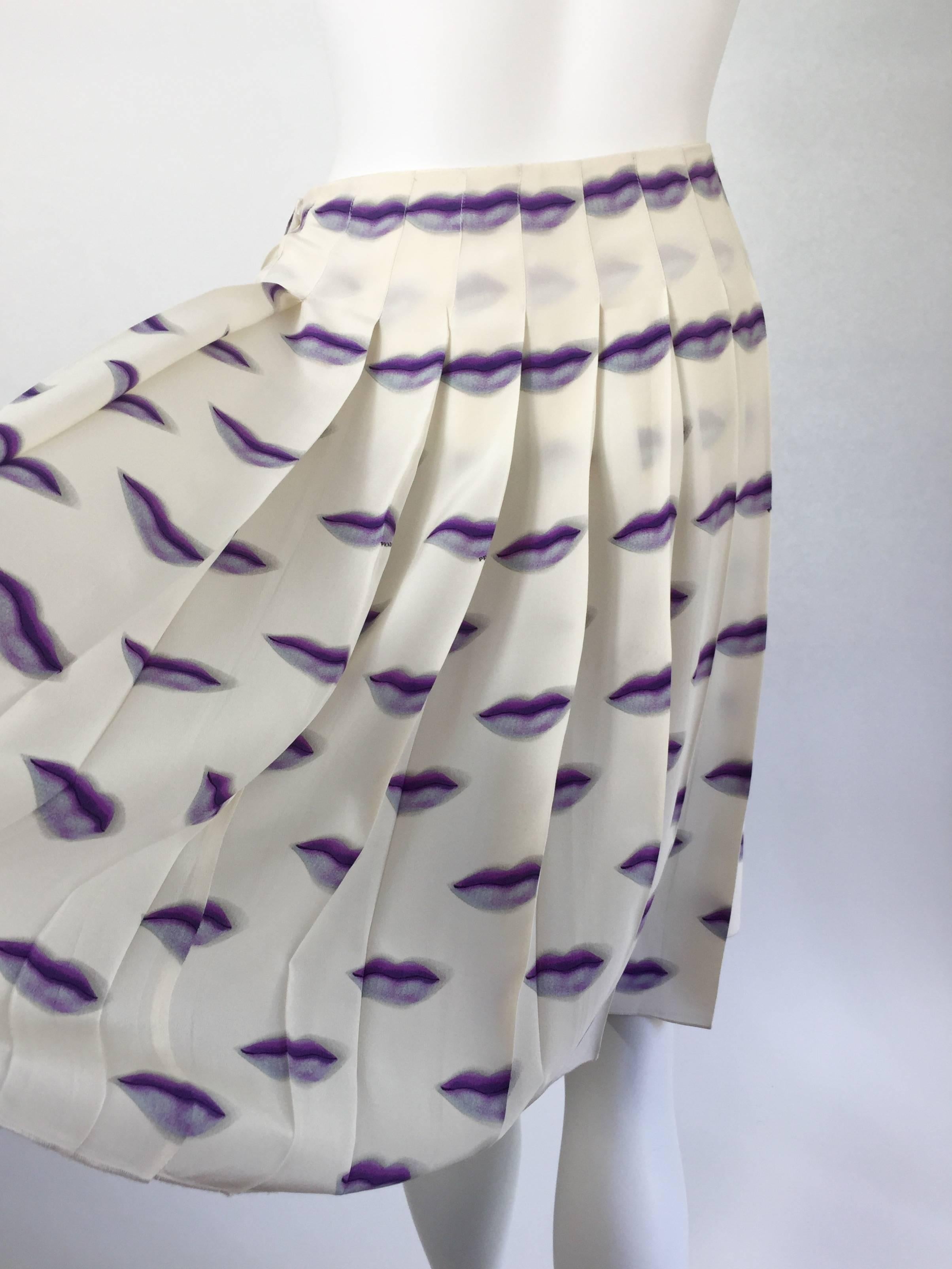 Women's Spring 2000 Prada Purple Lip Print Pleated Silk Skirt