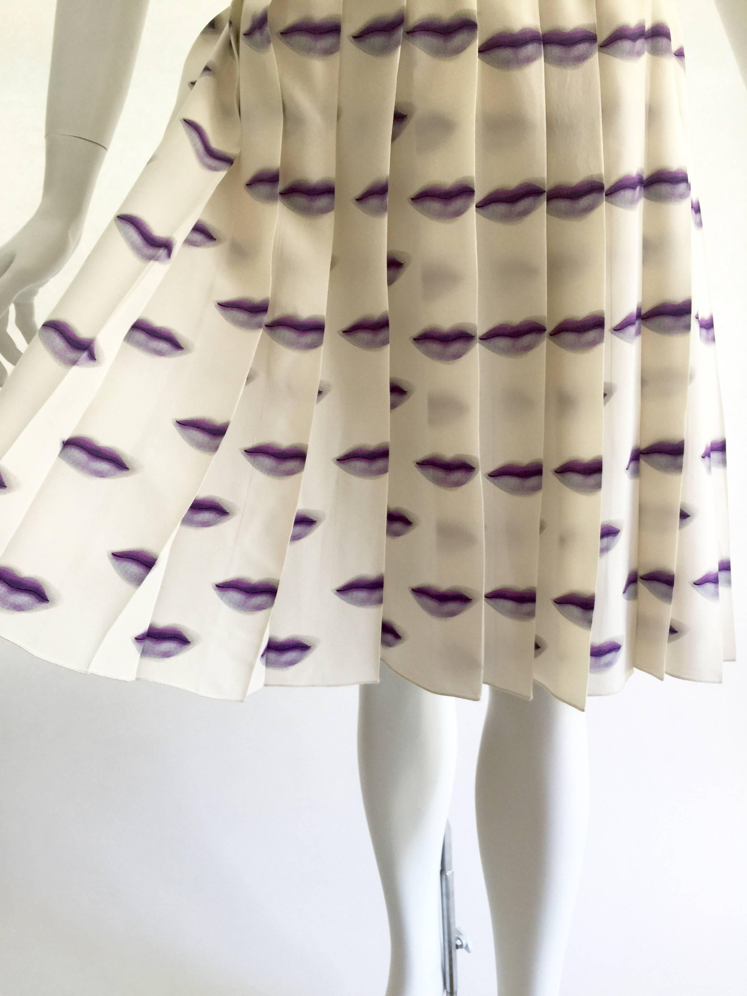 Spring 2000 Prada Purple Lip Print Pleated Silk Skirt In Excellent Condition In Boca Raton, FL