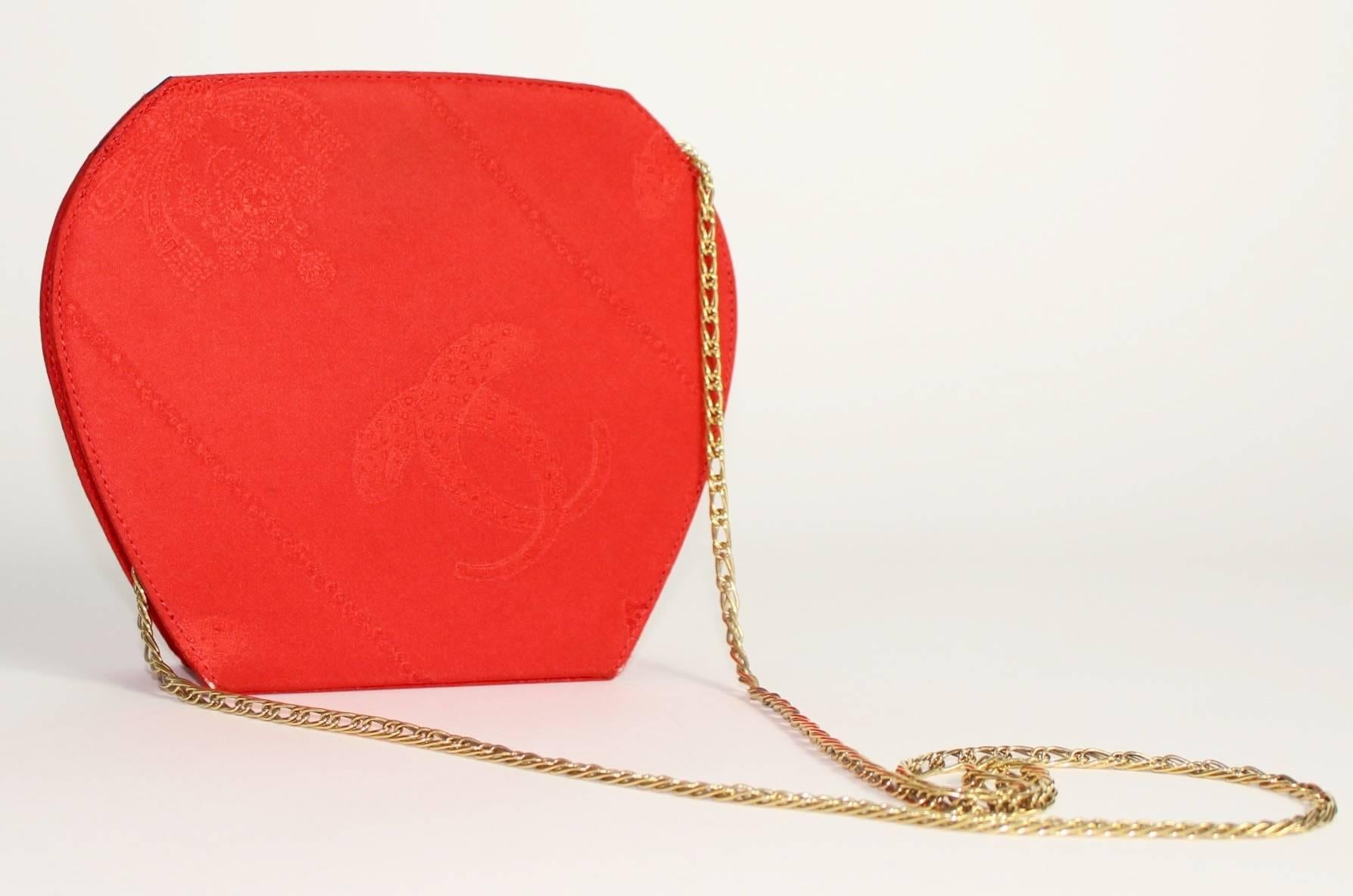 Les Must de Cartier Red Silk Jewel Necklace Design Gold Chain Clutch bag In Excellent Condition In Boca Raton, FL