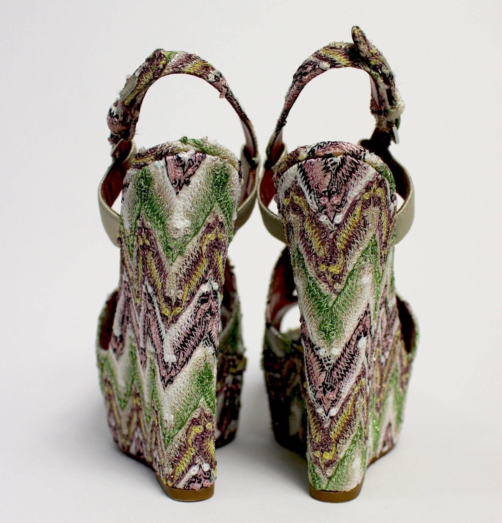 Missoni Zig Zag Metallic Tapestry  Leather Platform Heels Shoes, Size 38.5 / 8.5 In Good Condition In Boca Raton, FL
