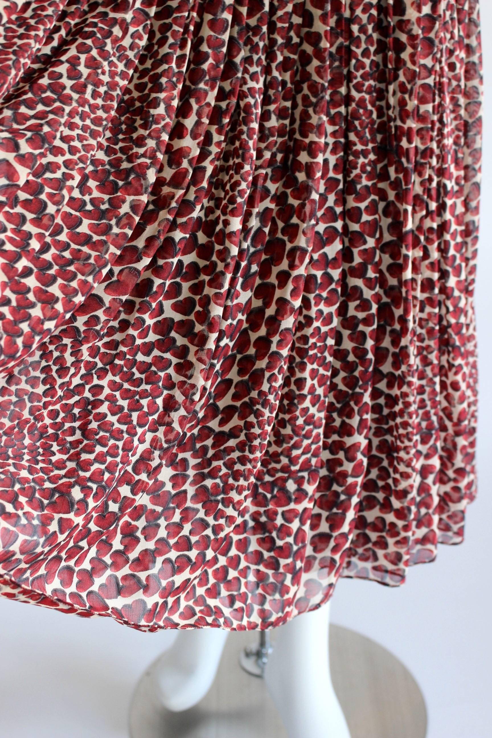 S/S 2000 Iconic Prada Heart Print Silk Skirt Rare and Collectable 1
