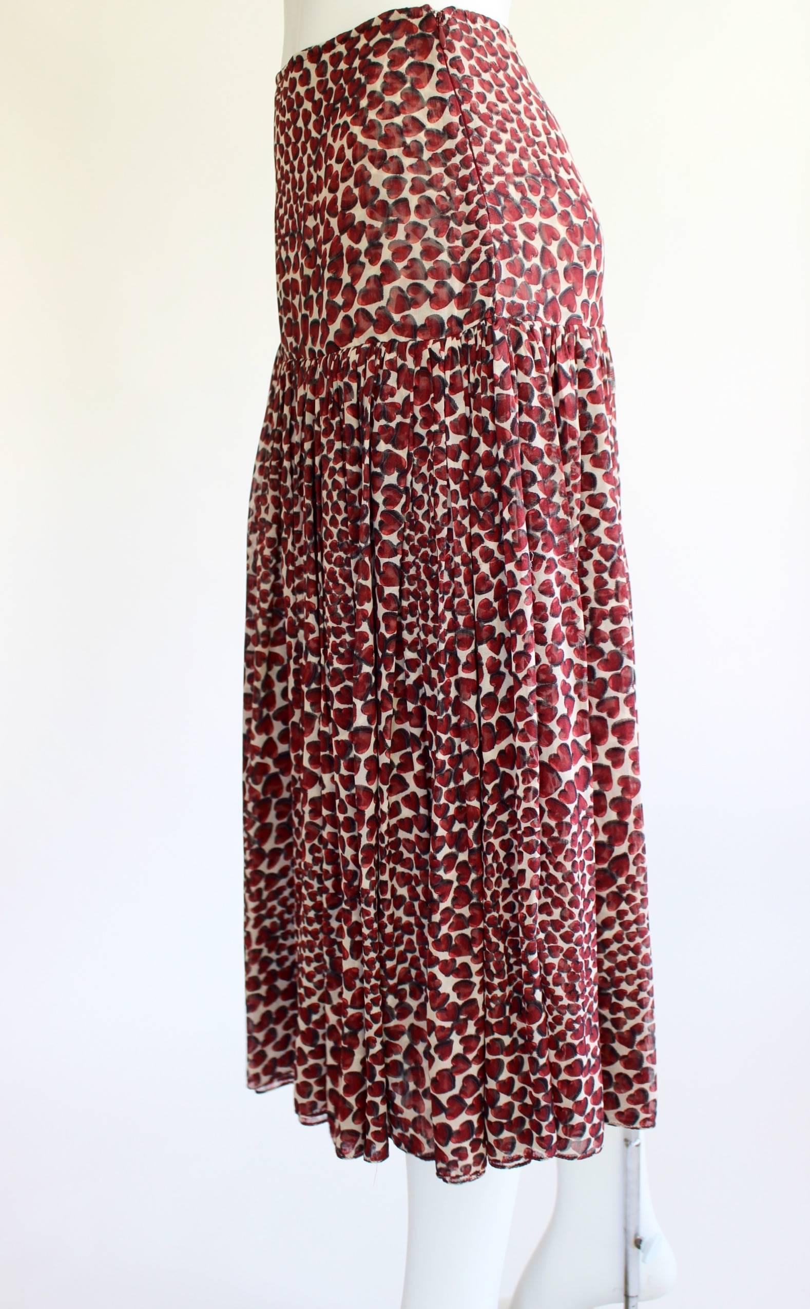 S/S 2000 Iconic Prada Heart Print Silk Skirt Rare and Collectable 2