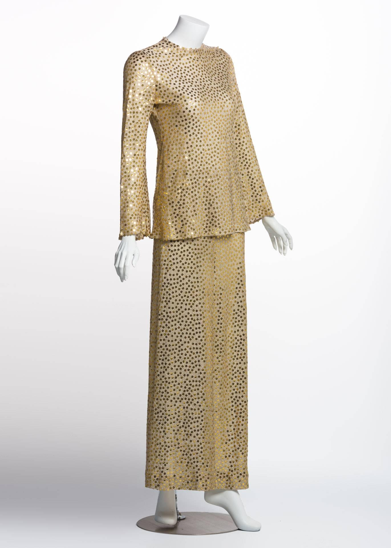 Crack open a 1970s-era Vogue or Harper’s and you’ll surely see a fashion spread featuring garments by American designer Mollie Parnis. A pantsuit version of this ensemble appears in the March 1974 issue of Vogue, where the metallic heels and bouncy
