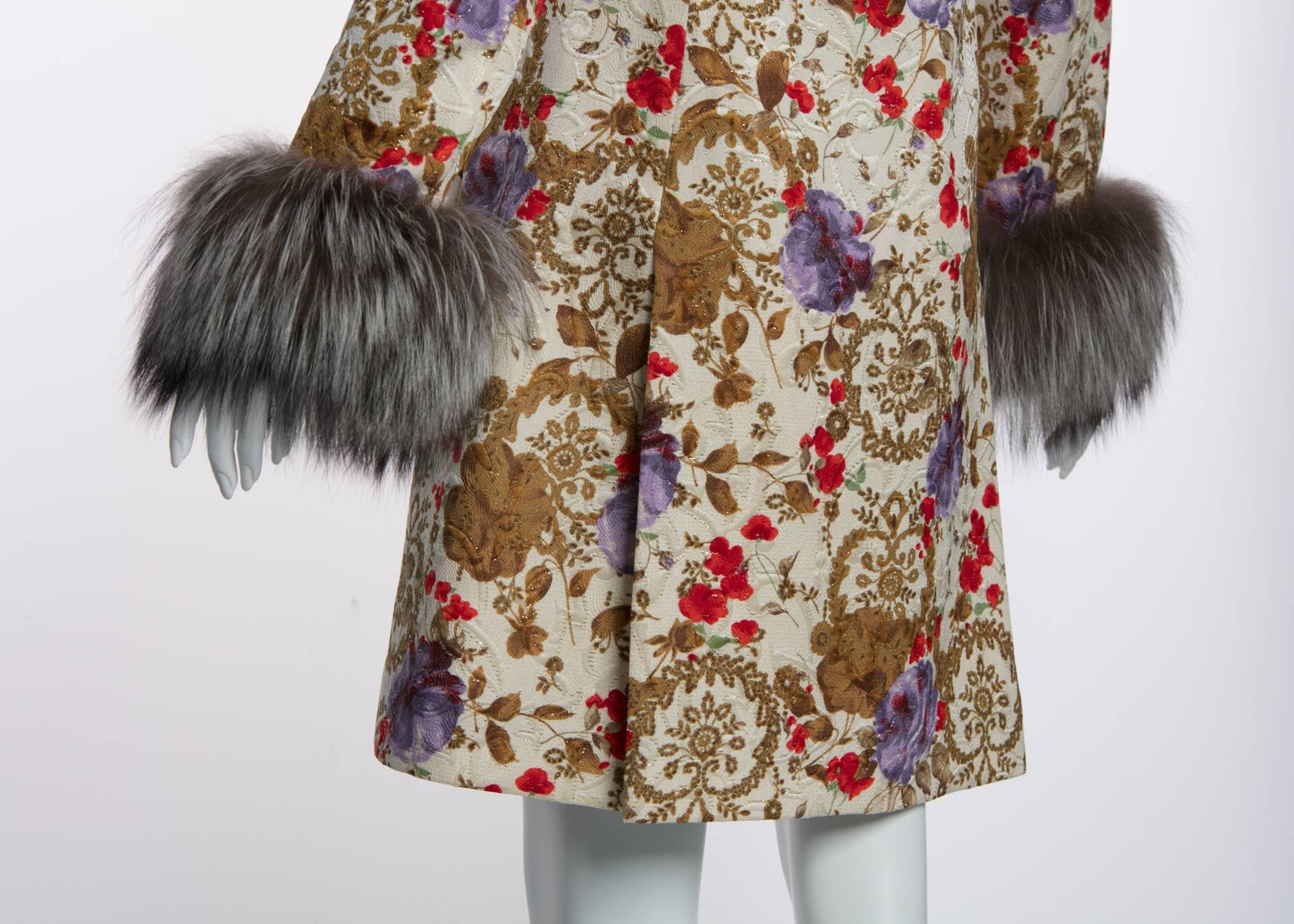 1990s Tuleh Brocade Floral Print Metallic Filigree Genuine Fox Fur Trim Coat In Excellent Condition In Boca Raton, FL