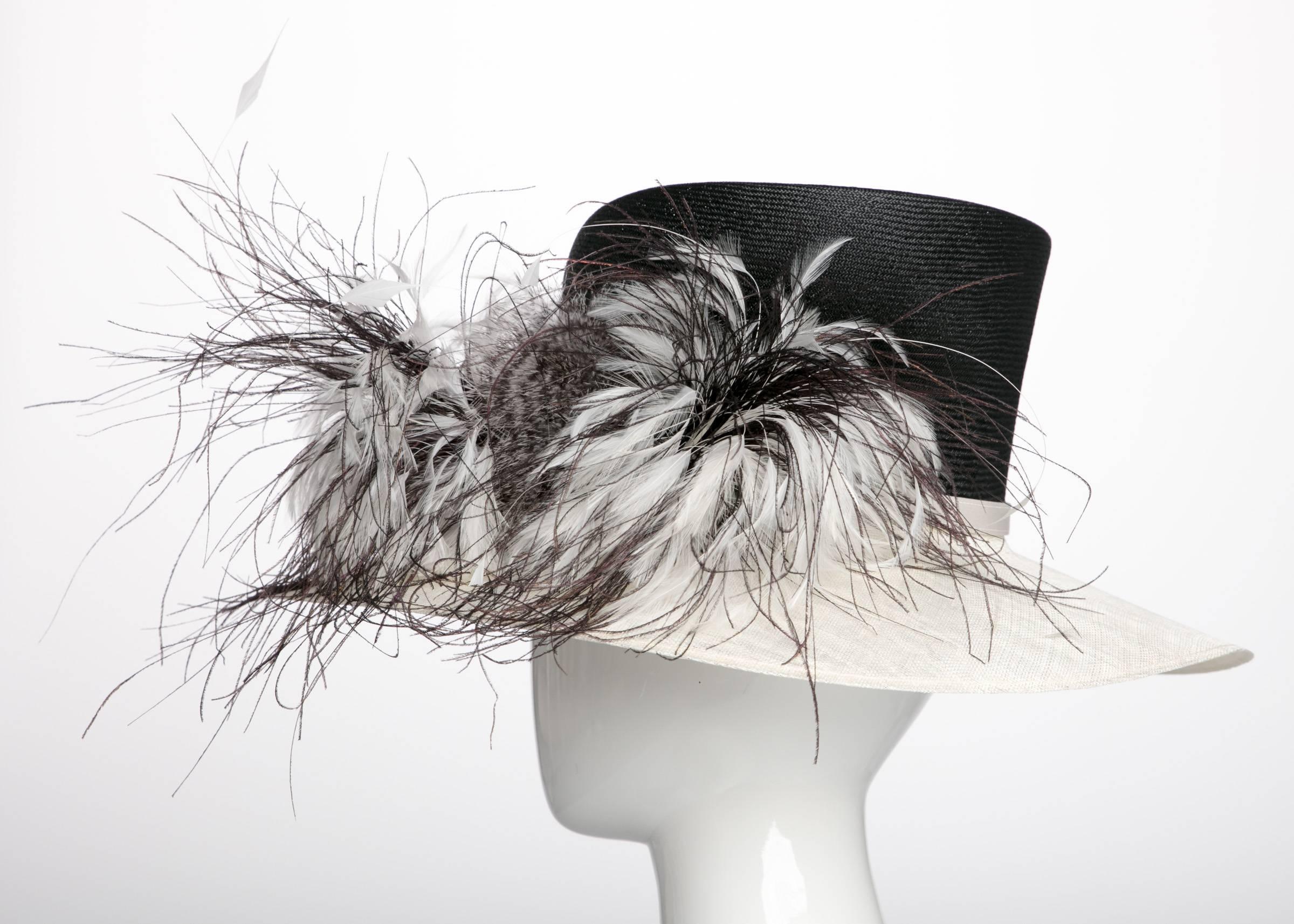 Philip Treacy London Sculptural Ivory Black Feather Bouquet Hat   In Excellent Condition In Boca Raton, FL