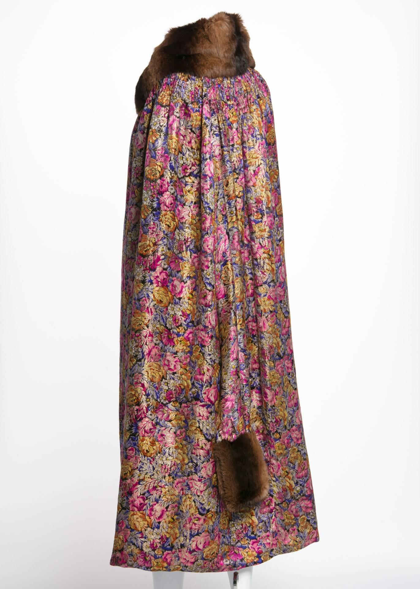 Floral Silk Metallic Lamé and Pink Velvet Fur Collar Flapper Coat Cape, 1920s    In Excellent Condition In Boca Raton, FL
