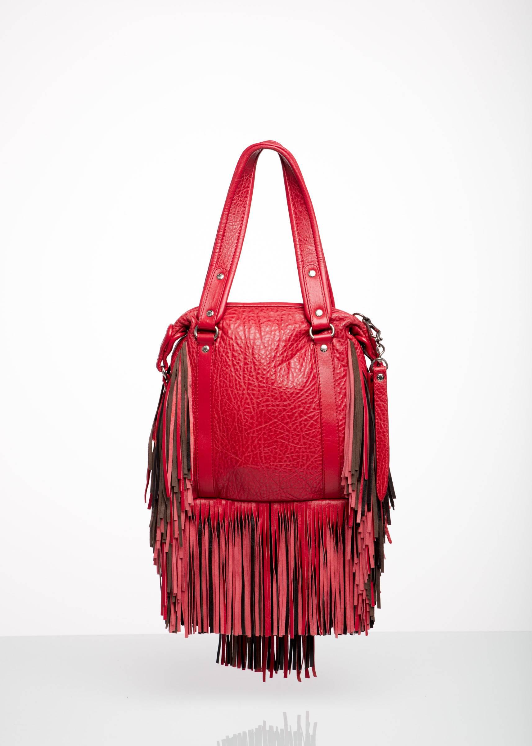 2008 Etro Runway Campaign Red Leather Fringe Shoulder Bag In Excellent Condition In Boca Raton, FL