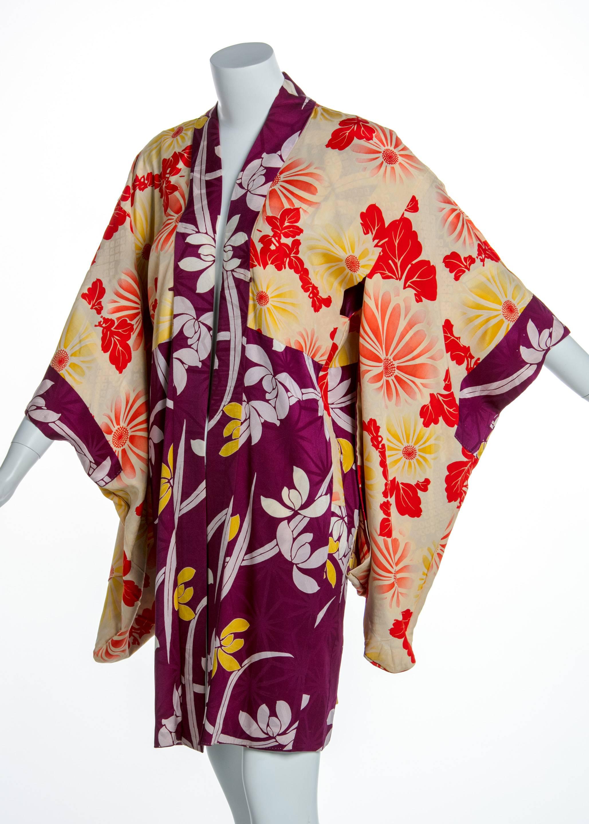 Red 1940s Japanese Colorful Floral Printed Silk Kimono Jacket 
