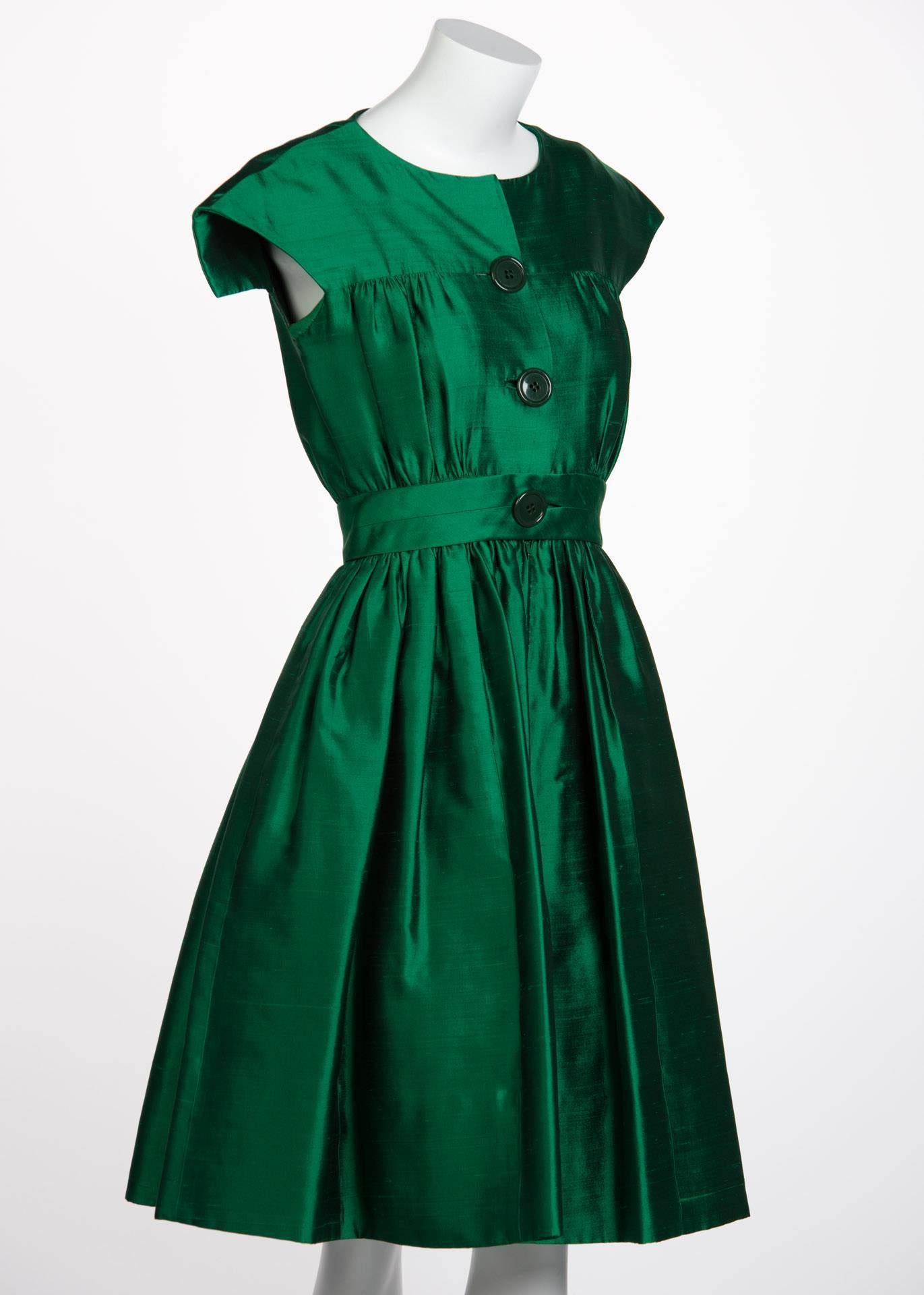 1950s Henri Bendel Emerald Green Silk Belted Full Skirt Cocktail Dress In Excellent Condition In Boca Raton, FL