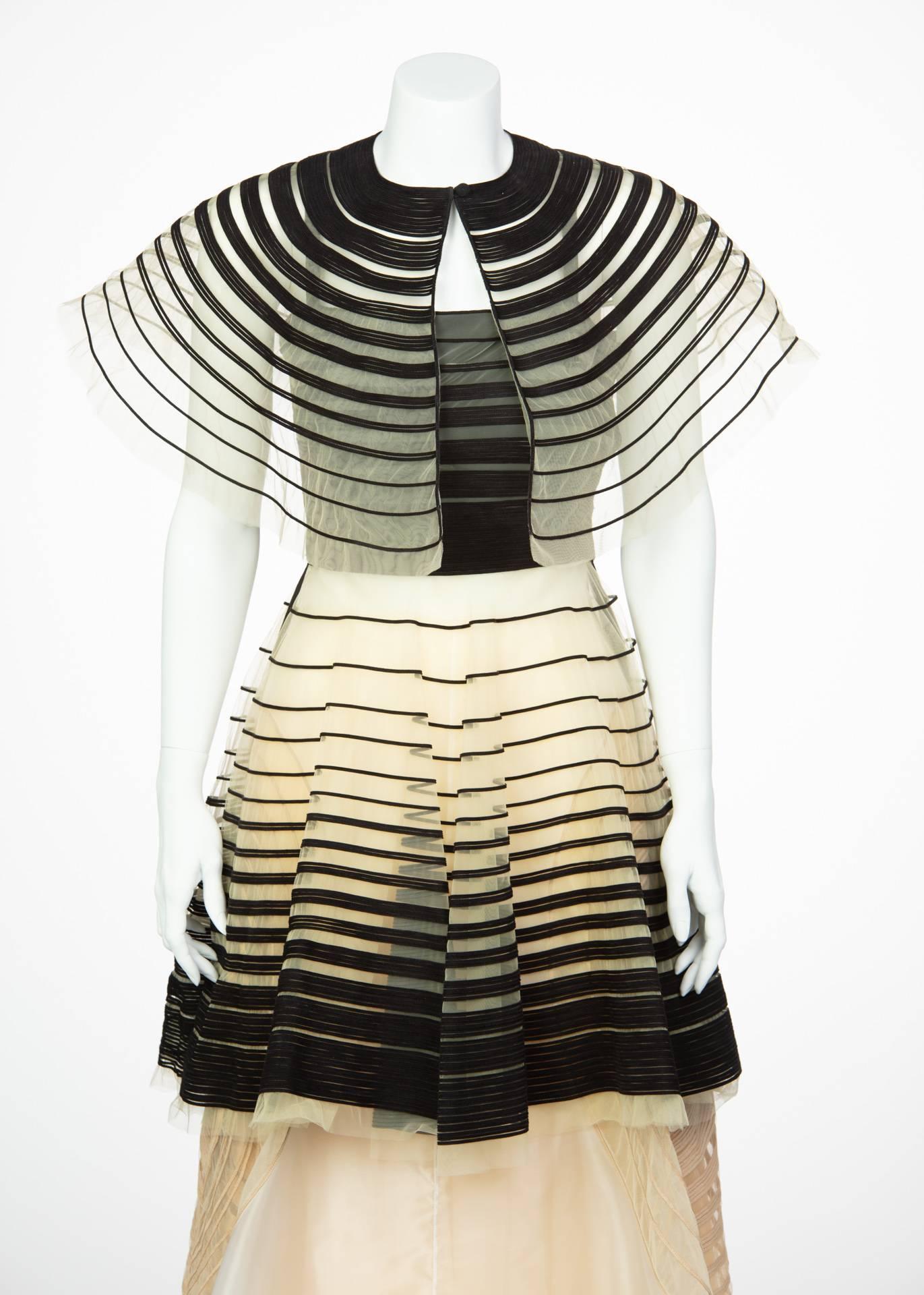 Fendi Karl Lagerfeld S/S 2008 Runway Black Cut Out Suede Dress Cape Skirt Set en vente 5