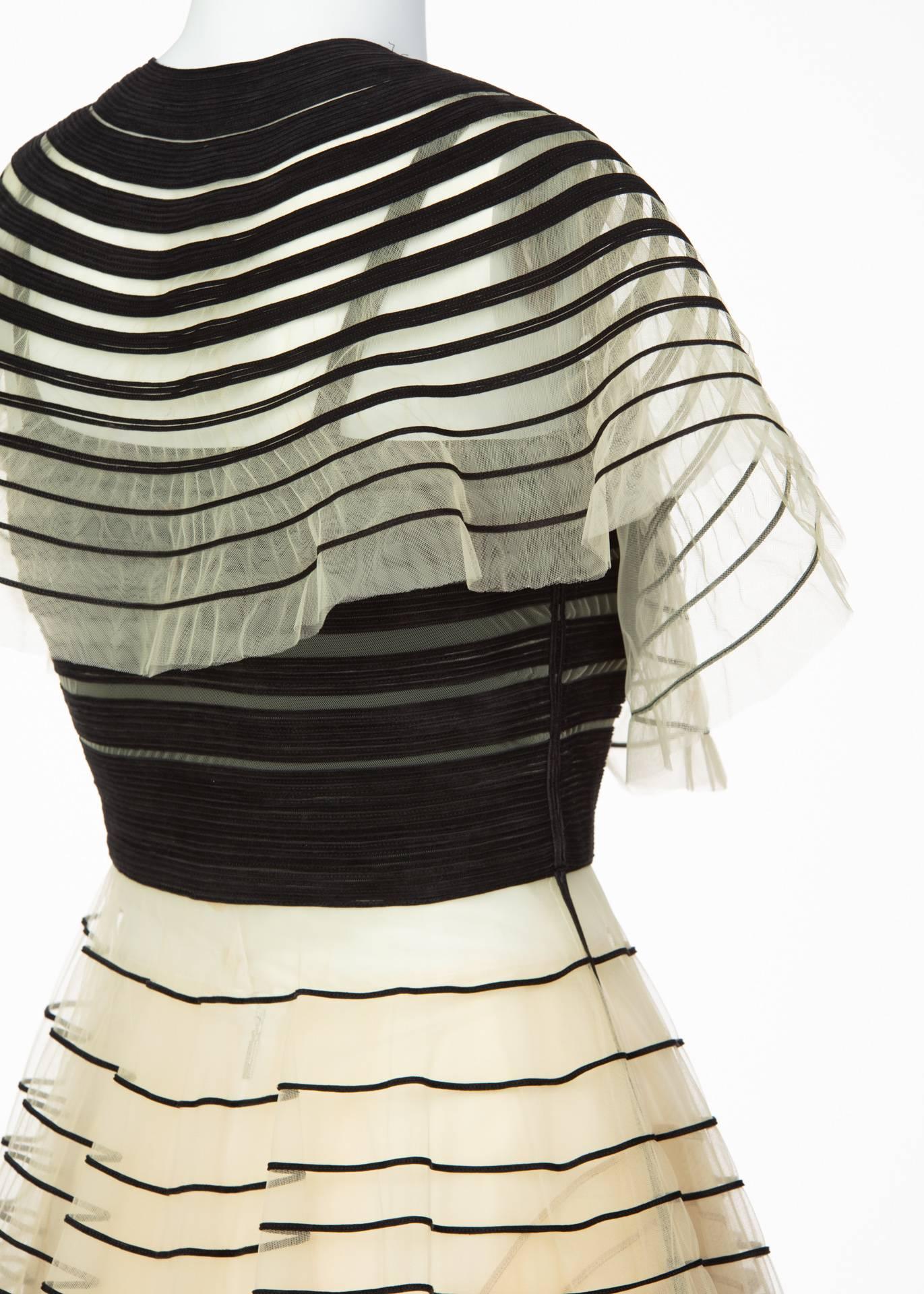 Fendi Karl Lagerfeld S/S 2008 Runway Black Cut Out Suede Dress Cape Skirt Set en vente 6