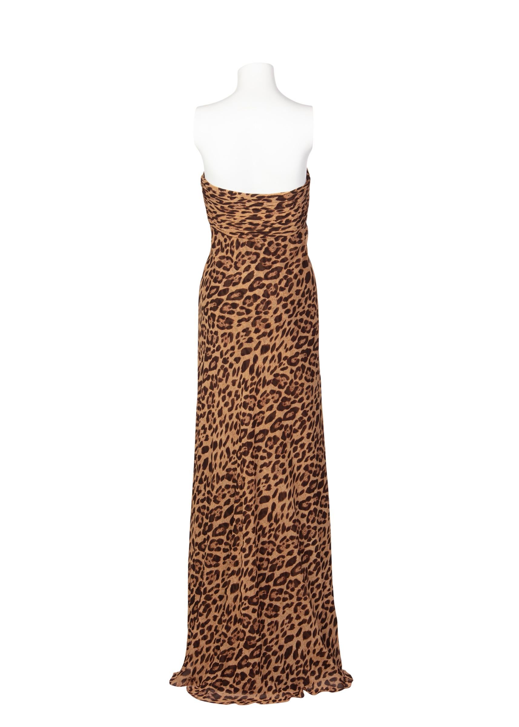 Pamella Roland Vestido de noche sin tirantes y chal de seda con estampado de leopardo en venta 1