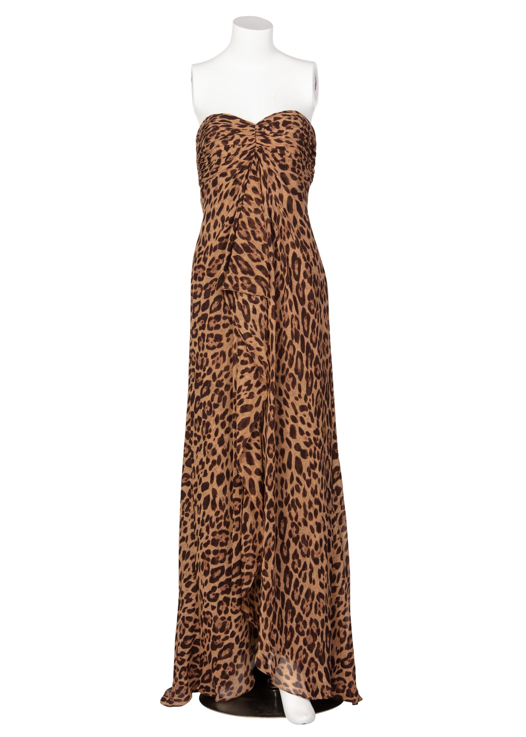 Trägerloses Abendkleid und Schal aus Seide mit Leopardenmuster von Pamella Roland im Zustand „Hervorragend“ im Angebot in Boca Raton, FL
